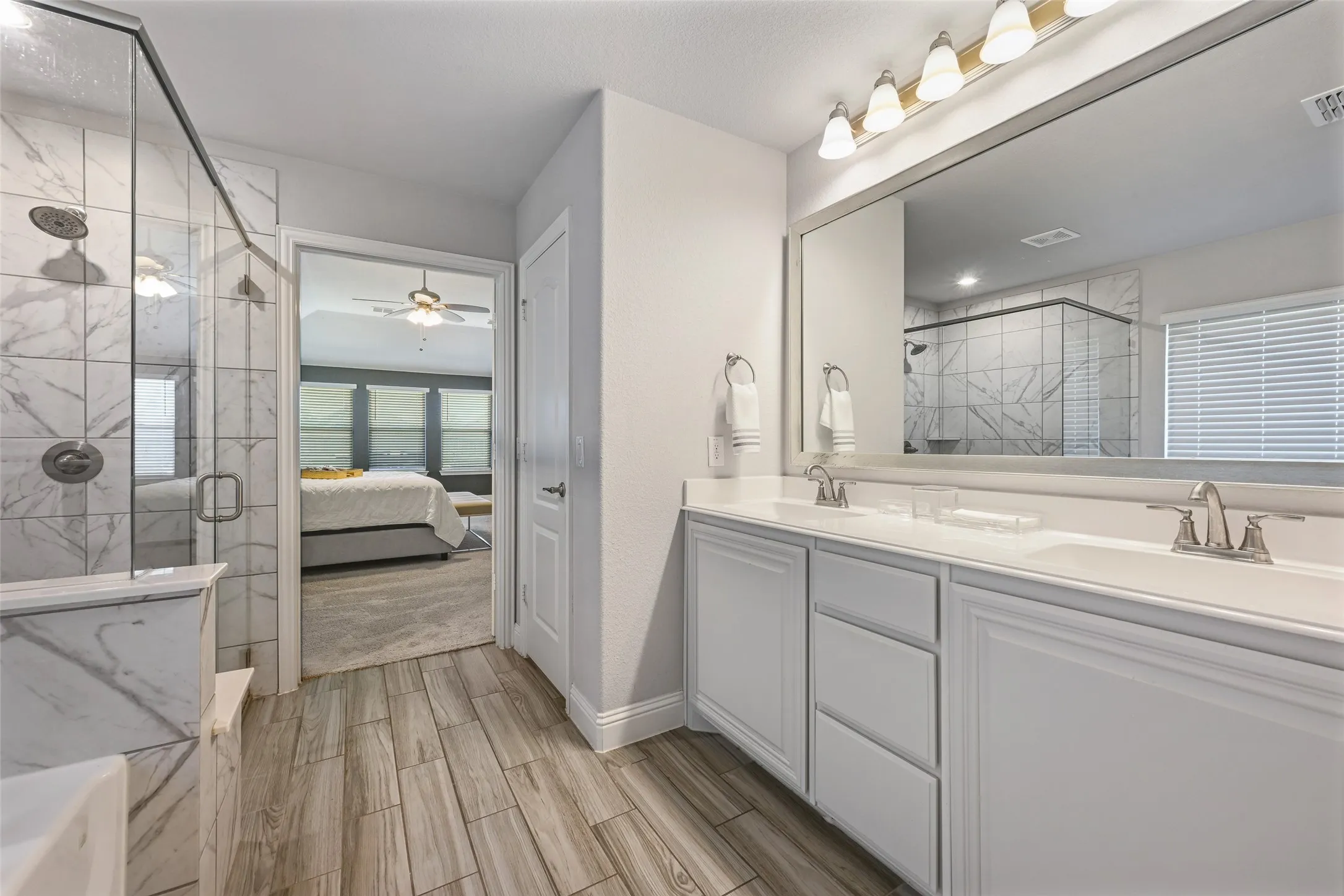 Single Family Residence For Sale in Dallas County , 933 Vista Lane, De Soto, Texas 75115, 5 Bedroom, 3 Bathroom, 2 Garage spaces, 3,229 Sqft, built in 2020, mls#21269445, Real Estate Agent in De Soto, Homes For Sale in Dallas county, Homes For Sale in De Soto, Realtor in De Soto Texas, Real Estate Brokerage Independent Realty Texas, Luminita Cordes Realtor