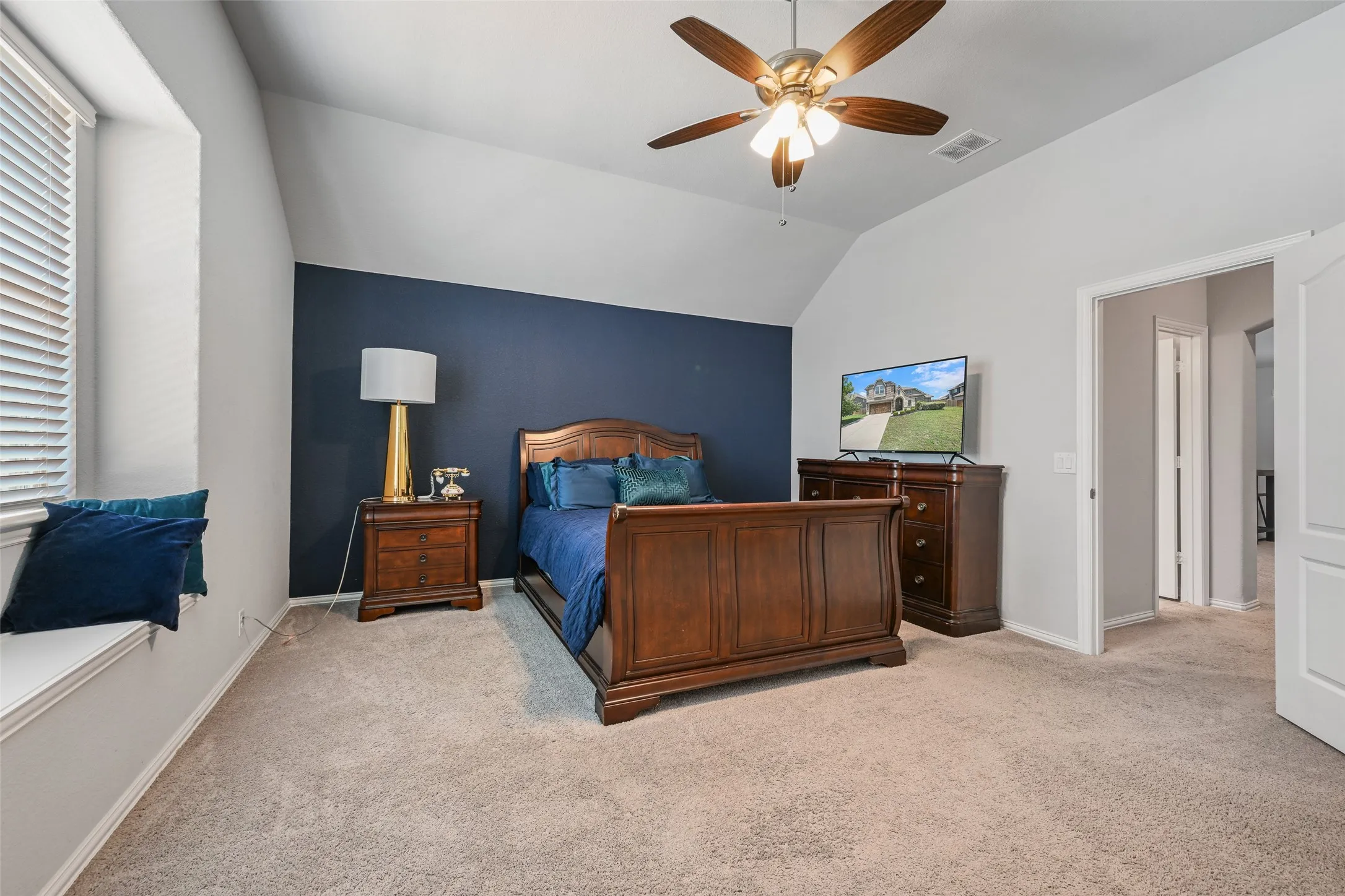 Single Family Residence For Sale in Dallas County , 933 Vista Lane, De Soto, Texas 75115, 5 Bedroom, 3 Bathroom, 2 Garage spaces, 3,229 Sqft, built in 2020, mls#21269445, Real Estate Agent in De Soto, Homes For Sale in Dallas county, Homes For Sale in De Soto, Realtor in De Soto Texas, Real Estate Brokerage Independent Realty Texas, Luminita Cordes Realtor