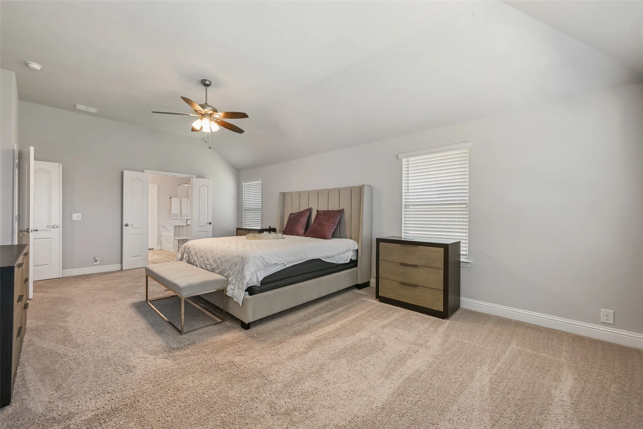 Single Family Residence For Sale in Dallas County , 933 Vista Lane, De Soto, Texas 75115, 5 Bedroom, 3 Bathroom, 2 Garage spaces, 3,229 Sqft, built in 2020, mls#21269445, Real Estate Agent in De Soto, Homes For Sale in Dallas county, Homes For Sale in De Soto, Realtor in De Soto Texas, Real Estate Brokerage Independent Realty Texas, Luminita Cordes Realtor