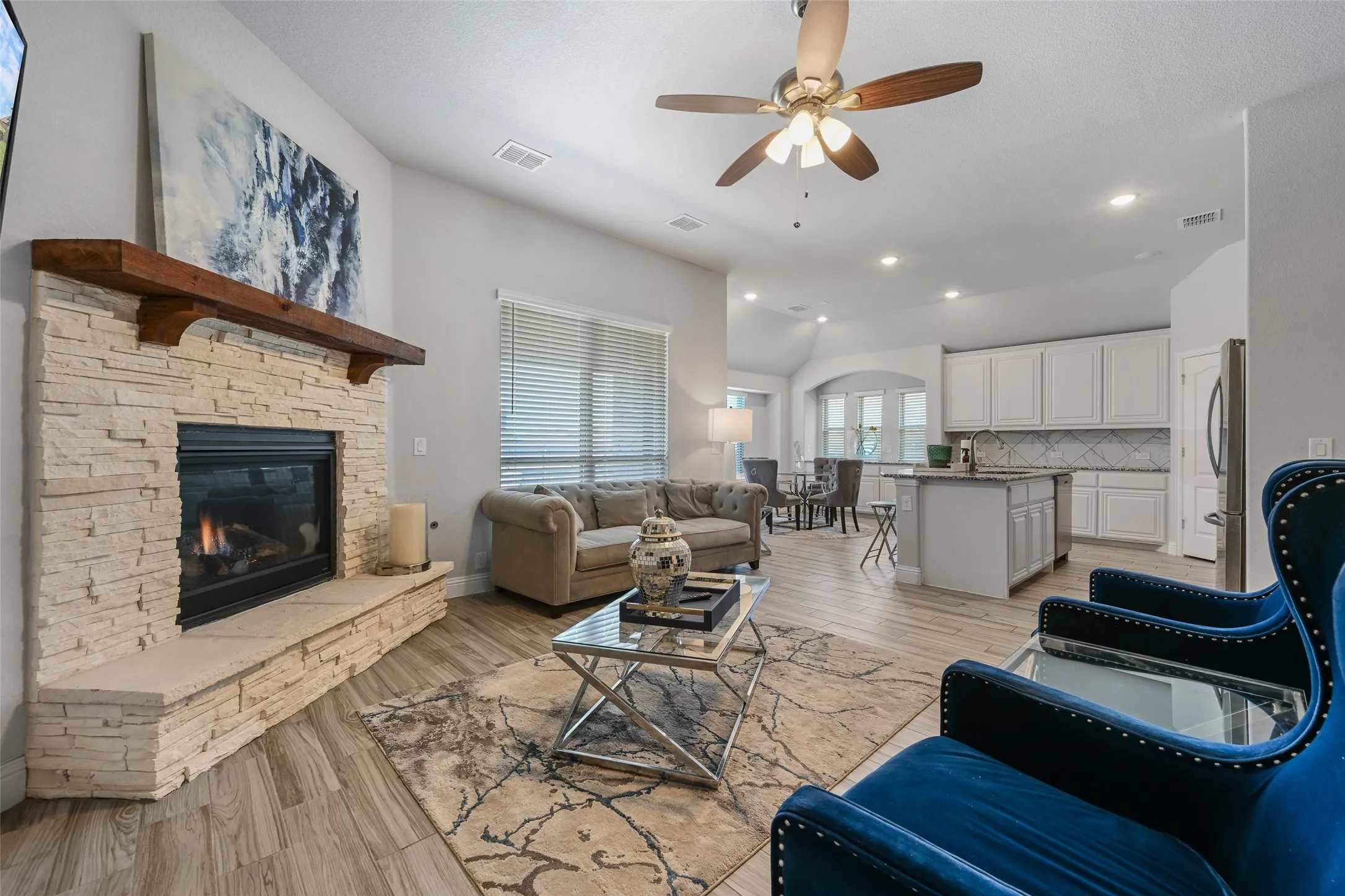 Single Family Residence For Sale in Dallas County , 933 Vista Lane, De Soto, Texas 75115, 5 Bedroom, 3 Bathroom, 2 Garage spaces, 3,229 Sqft, built in 2020, mls#21269445, Real Estate Agent in De Soto, Homes For Sale in Dallas county, Homes For Sale in De Soto, Realtor in De Soto Texas, Real Estate Brokerage Independent Realty Texas, Luminita Cordes Realtor