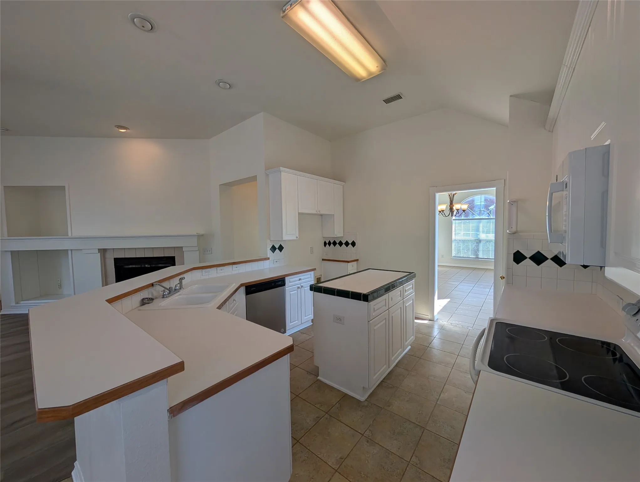 Single Family Residence For Sale in Collin County , 4321 Brinker Court, Plano, Texas 75024, 3 Bedroom, 2 Bathroom, 2 Garage spaces, 2,103 Sqft, built in 1996, mls#21268376, Real Estate Agent in Plano, Homes For Sale in Collin county, Homes For Sale in Plano, Realtor in Plano Texas, Real Estate Brokerage Independent Realty Texas, Luminita Cordes Realtor