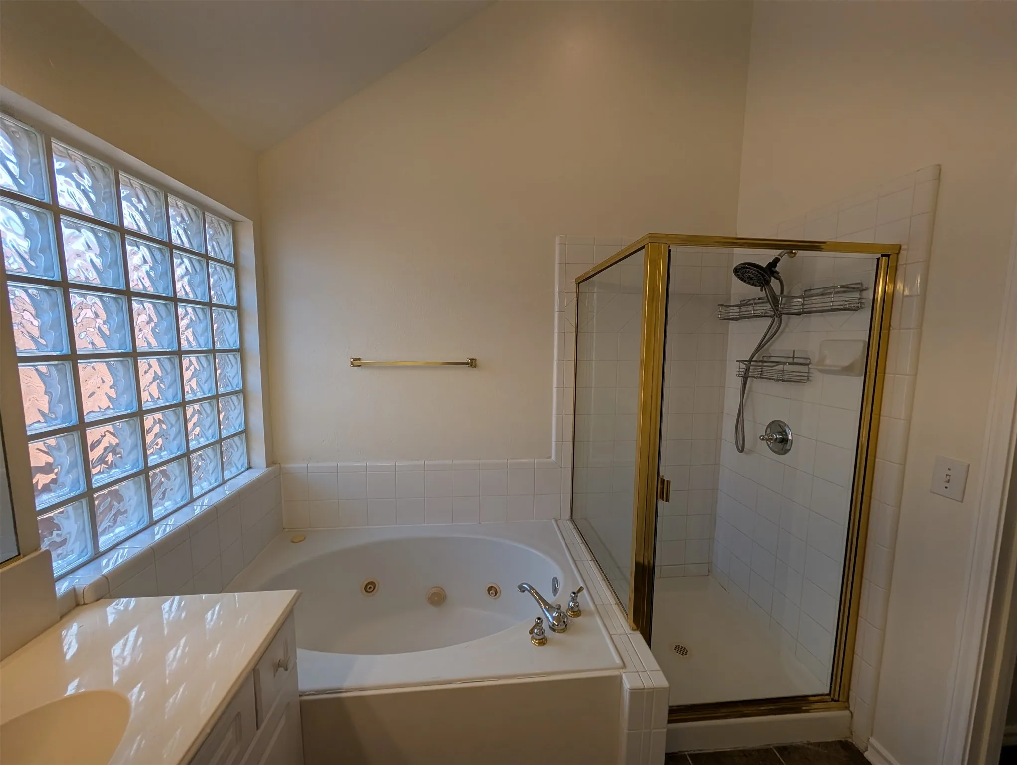 Single Family Residence For Sale in Collin County , 4321 Brinker Court, Plano, Texas 75024, 3 Bedroom, 2 Bathroom, 2 Garage spaces, 2,103 Sqft, built in 1996, mls#21268376, Real Estate Agent in Plano, Homes For Sale in Collin county, Homes For Sale in Plano, Realtor in Plano Texas, Real Estate Brokerage Independent Realty Texas, Luminita Cordes Realtor