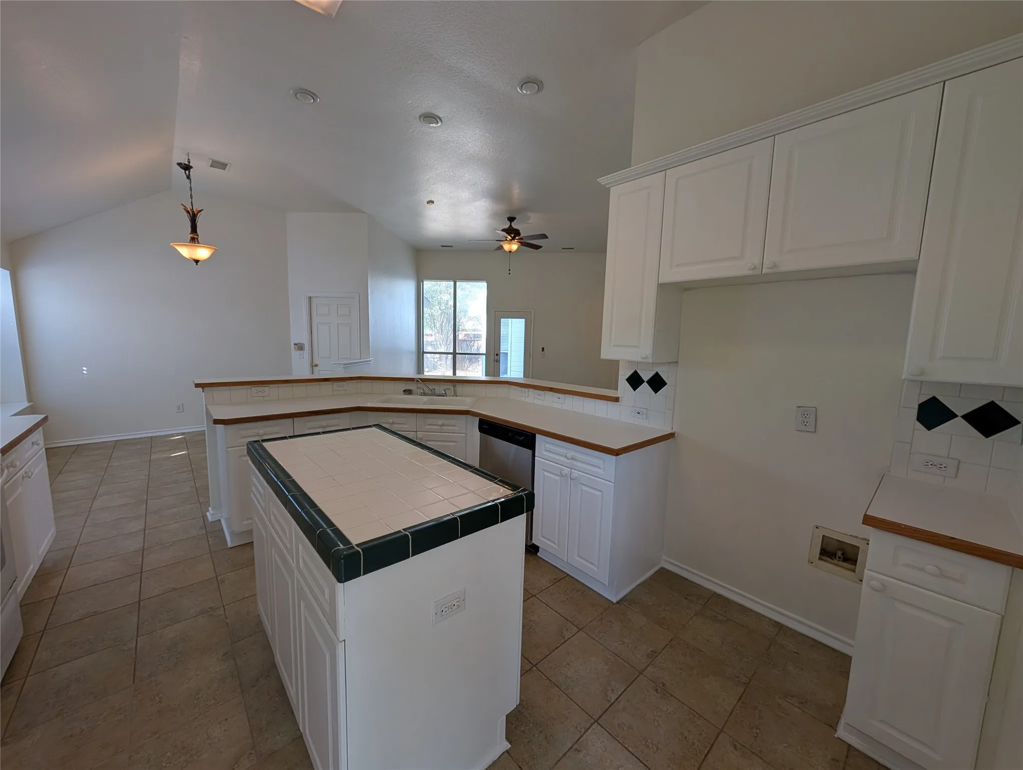 Single Family Residence For Sale in Collin County , 4321 Brinker Court, Plano, Texas 75024, 3 Bedroom, 2 Bathroom, 2 Garage spaces, 2,103 Sqft, built in 1996, mls#21268376, Real Estate Agent in Plano, Homes For Sale in Collin county, Homes For Sale in Plano, Realtor in Plano Texas, Real Estate Brokerage Independent Realty Texas, Luminita Cordes Realtor