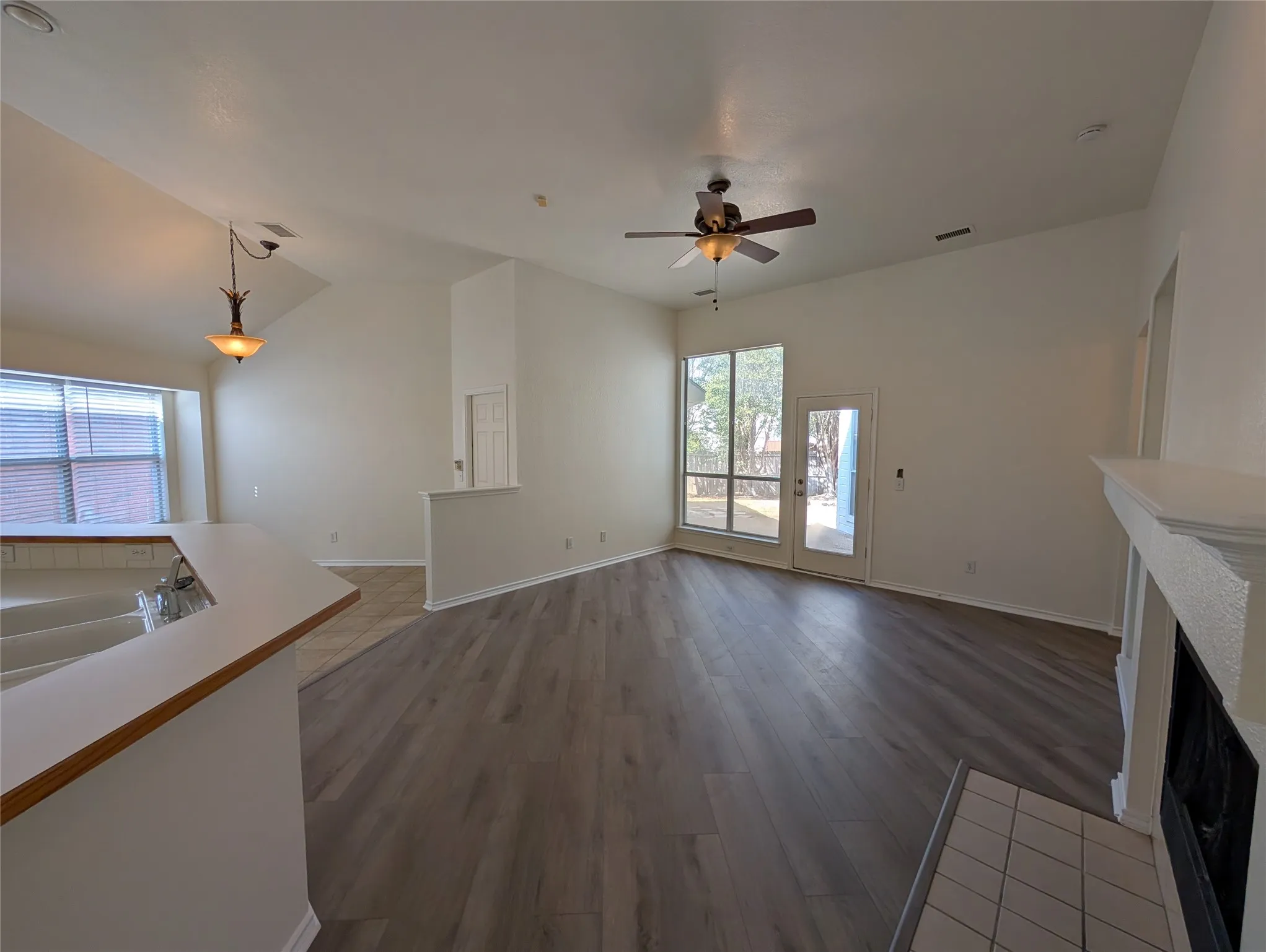 Single Family Residence For Sale in Collin County , 4321 Brinker Court, Plano, Texas 75024, 3 Bedroom, 2 Bathroom, 2 Garage spaces, 2,103 Sqft, built in 1996, mls#21268376, Real Estate Agent in Plano, Homes For Sale in Collin county, Homes For Sale in Plano, Realtor in Plano Texas, Real Estate Brokerage Independent Realty Texas, Luminita Cordes Realtor