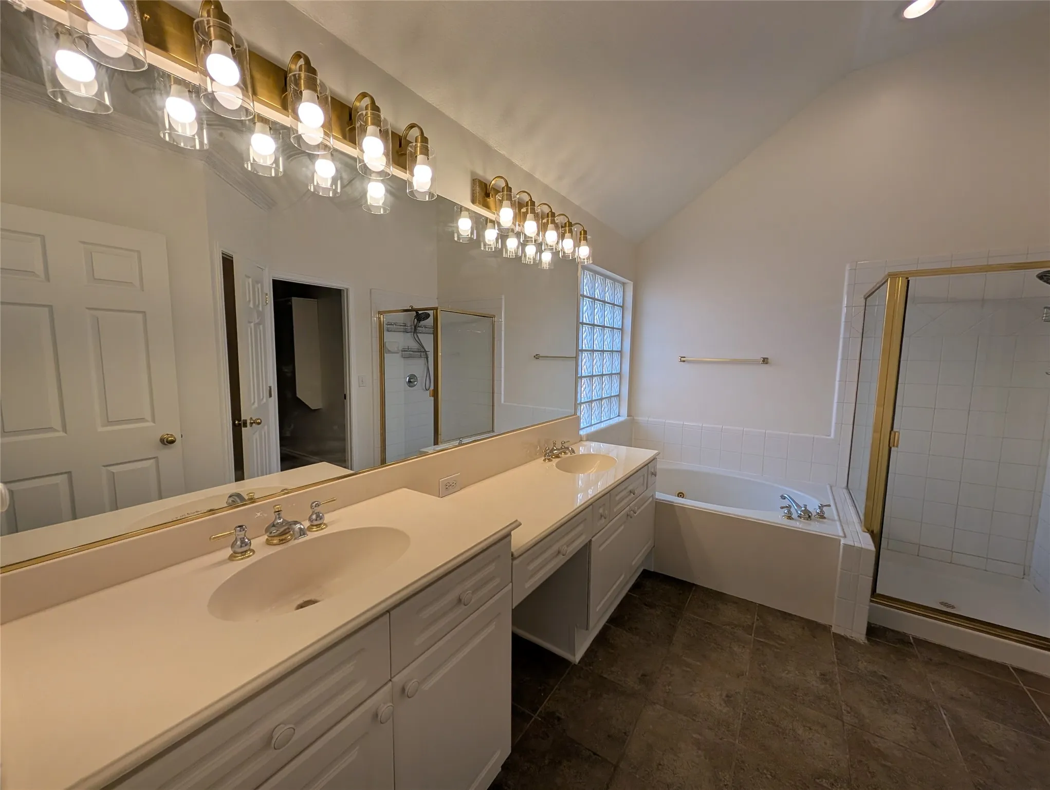 Single Family Residence For Sale in Collin County , 4321 Brinker Court, Plano, Texas 75024, 3 Bedroom, 2 Bathroom, 2 Garage spaces, 2,103 Sqft, built in 1996, mls#21268376, Real Estate Agent in Plano, Homes For Sale in Collin county, Homes For Sale in Plano, Realtor in Plano Texas, Real Estate Brokerage Independent Realty Texas, Luminita Cordes Realtor