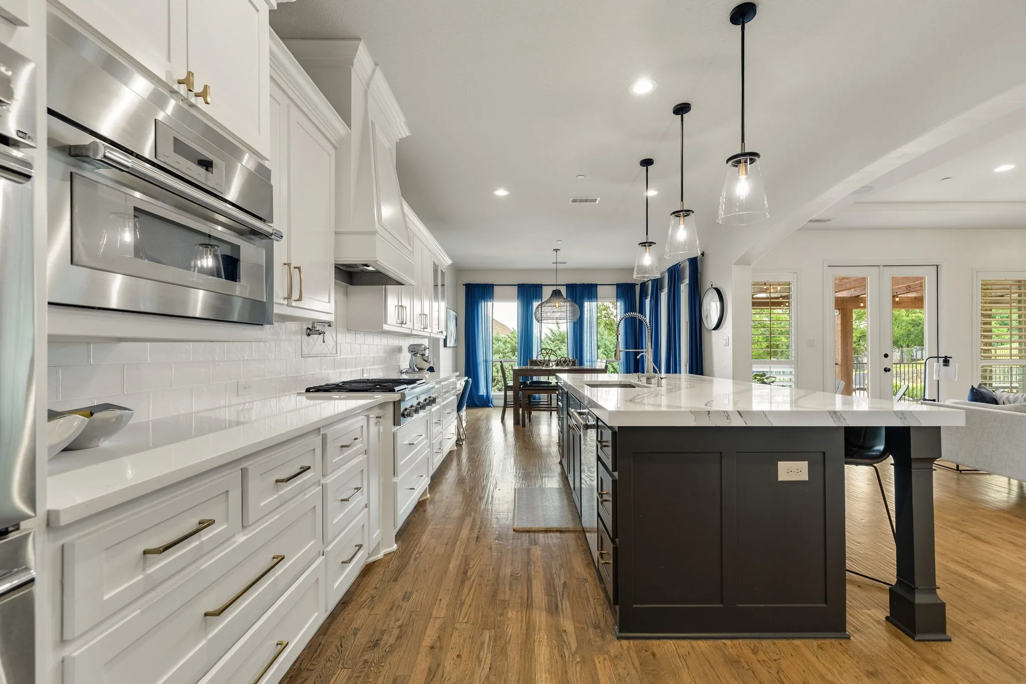 Single Family Residence For Sale in Denton County , 351 Becket Place, Trophy Club, Texas 76262, 5 Bedrooms, 7 Bathrooms, 4 Garage spaces, 5,117 Sqft, built in 2015, Price $1,695,000, mls#21269022, Real Estate Agent in Trophy Club, Homes For Sale in Denton county, Homes For Sale in Trophy Club, Realtor in Trophy Club Texas, Real Estate Brokerage Independent Realty Texas, Luminita Cordes Realtor