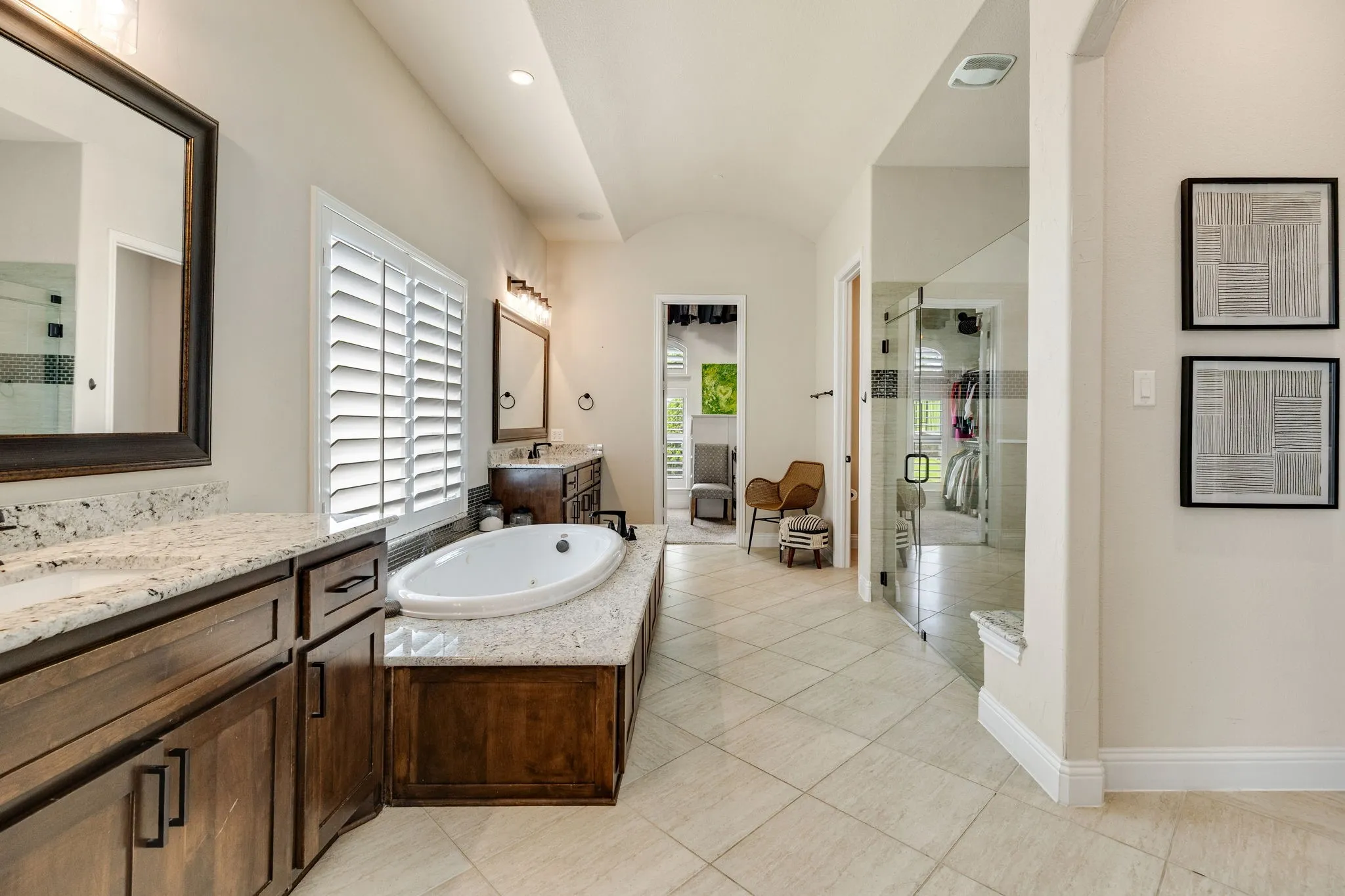 Single Family Residence For Sale in Denton County , 351 Becket Place, Trophy Club, Texas 76262, 5 Bedrooms, 7 Bathrooms, 4 Garage spaces, 5,117 Sqft, built in 2015, Price $1,695,000, mls#21269022, Real Estate Agent in Trophy Club, Homes For Sale in Denton county, Homes For Sale in Trophy Club, Realtor in Trophy Club Texas, Real Estate Brokerage Independent Realty Texas, Luminita Cordes Realtor