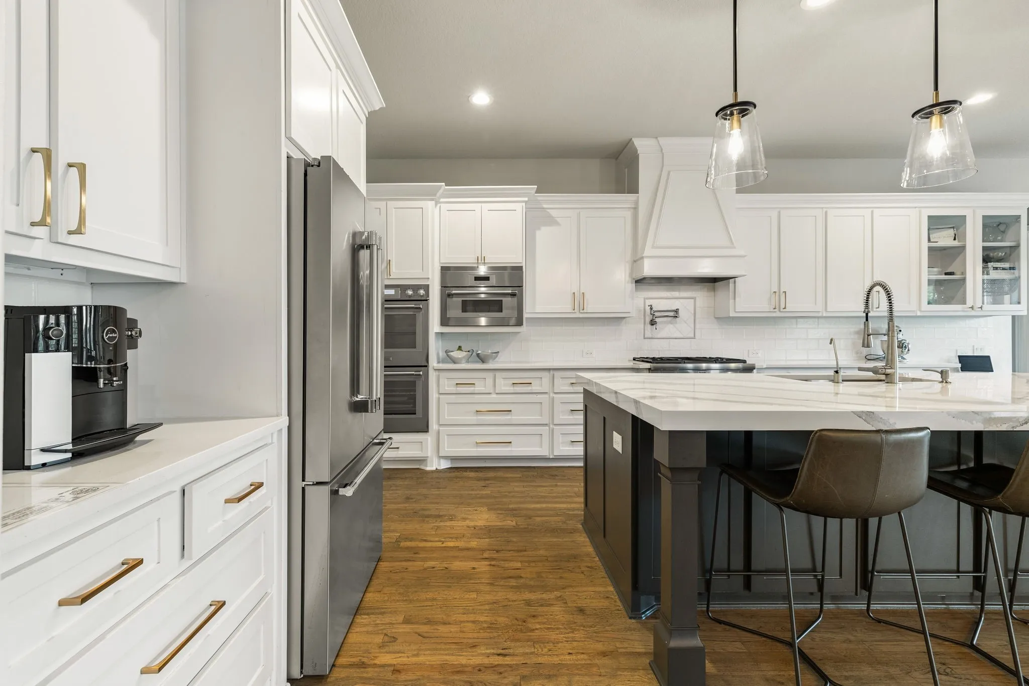 Single Family Residence For Sale in Denton County , 351 Becket Place, Trophy Club, Texas 76262, 5 Bedrooms, 7 Bathrooms, 4 Garage spaces, 5,117 Sqft, built in 2015, Price $1,695,000, mls#21269022, Real Estate Agent in Trophy Club, Homes For Sale in Denton county, Homes For Sale in Trophy Club, Realtor in Trophy Club Texas, Real Estate Brokerage Independent Realty Texas, Luminita Cordes Realtor