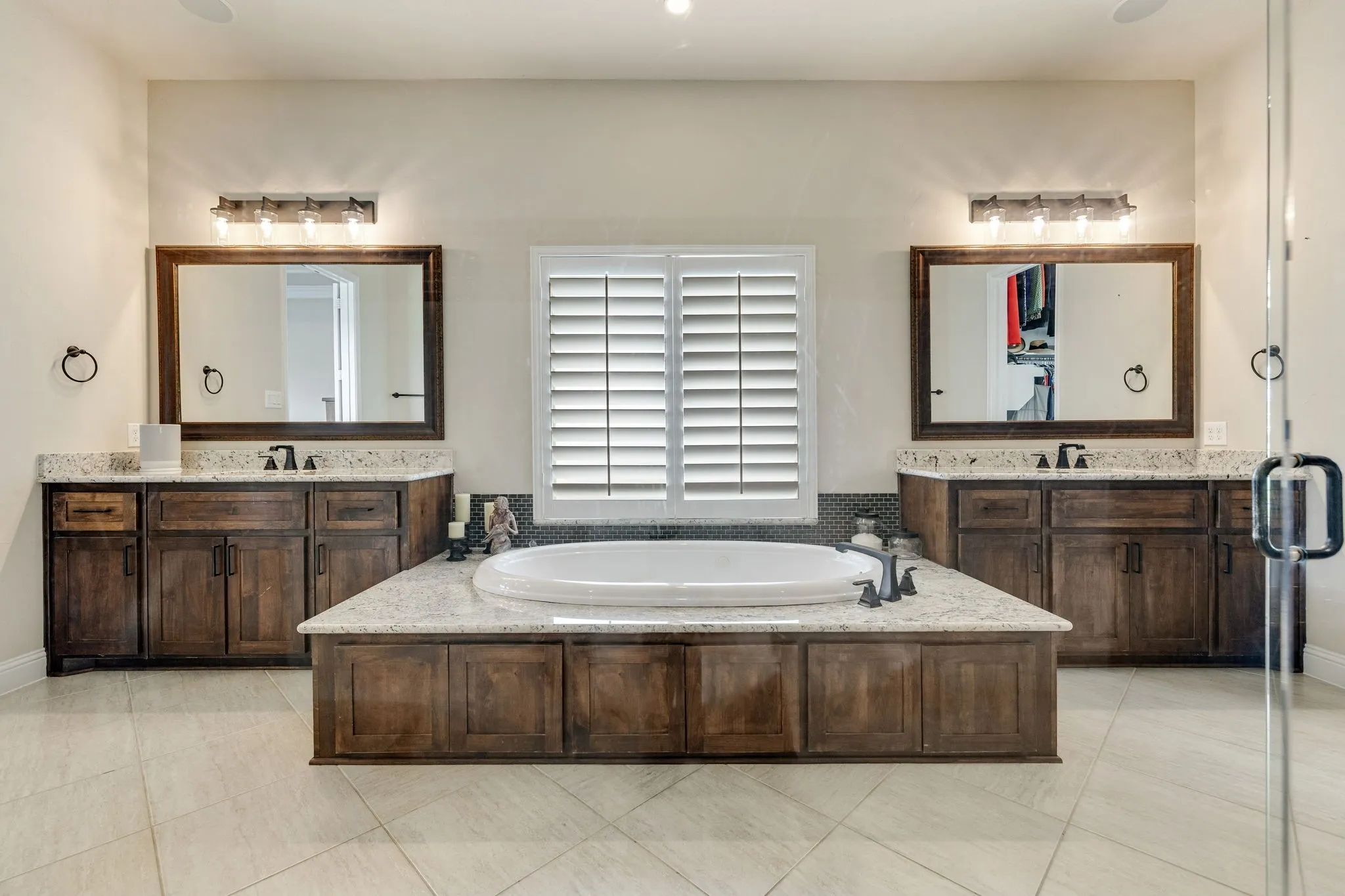 Single Family Residence For Sale in Denton County , 351 Becket Place, Trophy Club, Texas 76262, 5 Bedrooms, 7 Bathrooms, 4 Garage spaces, 5,117 Sqft, built in 2015, Price $1,695,000, mls#21269022, Real Estate Agent in Trophy Club, Homes For Sale in Denton county, Homes For Sale in Trophy Club, Realtor in Trophy Club Texas, Real Estate Brokerage Independent Realty Texas, Luminita Cordes Realtor