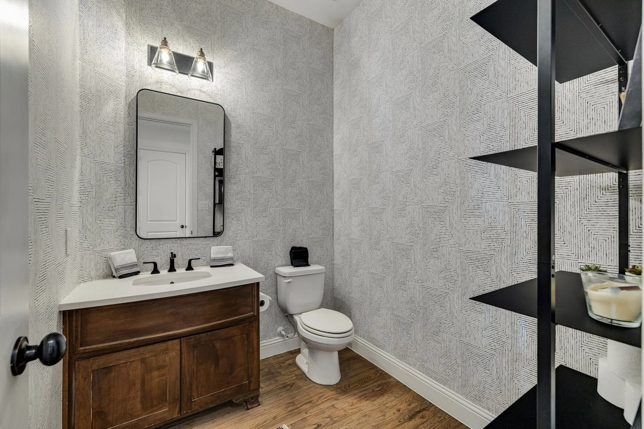 Single Family Residence For Sale in Denton County , 351 Becket Place, Trophy Club, Texas 76262, 5 Bedrooms, 7 Bathrooms, 4 Garage spaces, 5,117 Sqft, built in 2015, Price $1,695,000, mls#21269022, Real Estate Agent in Trophy Club, Homes For Sale in Denton county, Homes For Sale in Trophy Club, Realtor in Trophy Club Texas, Real Estate Brokerage Independent Realty Texas, Luminita Cordes Realtor