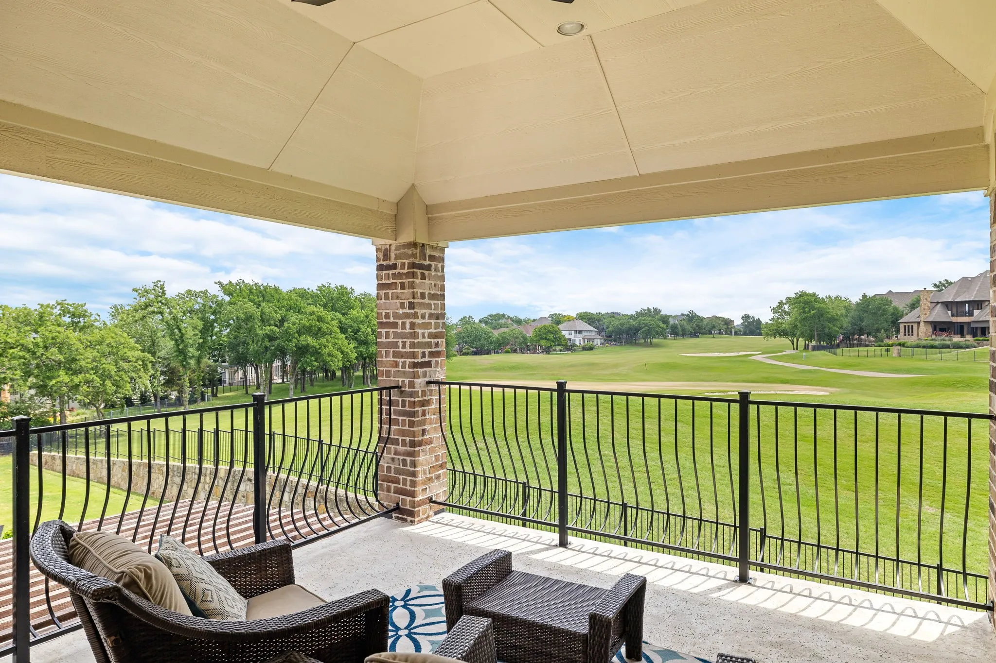 Single Family Residence For Sale in Denton County , 351 Becket Place, Trophy Club, Texas 76262, 5 Bedrooms, 7 Bathrooms, 4 Garage spaces, 5,117 Sqft, built in 2015, Price $1,695,000, mls#21269022, Real Estate Agent in Trophy Club, Homes For Sale in Denton county, Homes For Sale in Trophy Club, Realtor in Trophy Club Texas, Real Estate Brokerage Independent Realty Texas, Luminita Cordes Realtor