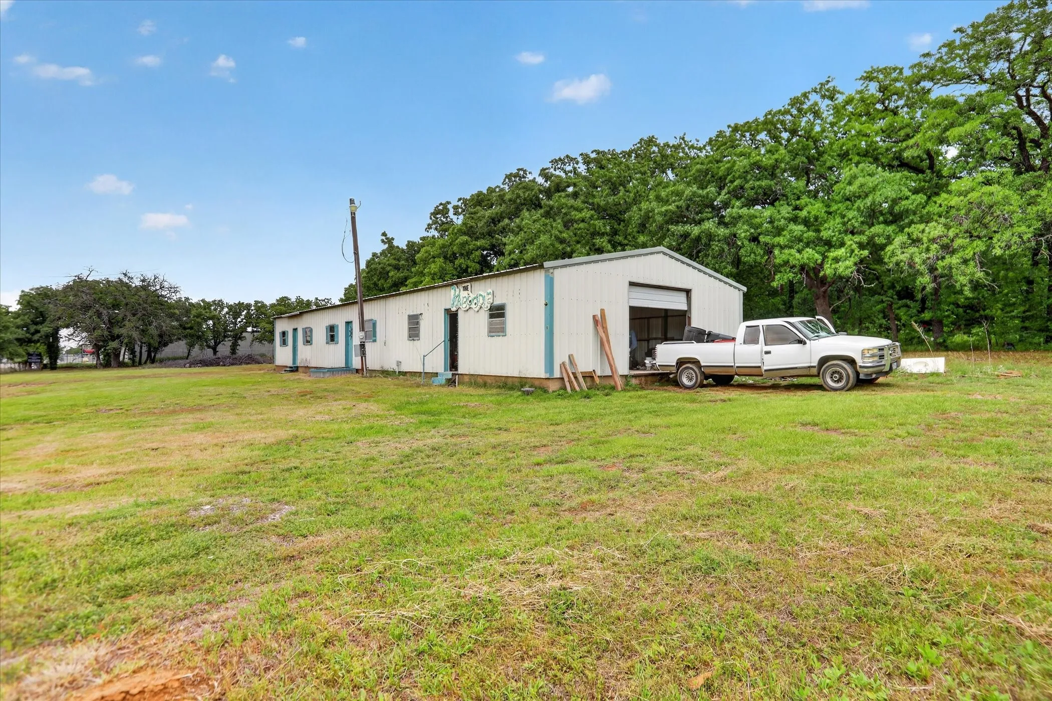 Warehouse For Sale in Johnson County , 3225 FM 731, Burleson, Texas 76028, 0, 0, Garage spaces, 3,093 Sqft, built in 0, Price $899,000, mls#21260314, Real Estate Agent in Burleson, Homes For Sale in Johnson county, Homes For Sale in Burleson, Realtor in Burleson Texas, Real Estate Brokerage Independent Realty Texas, Luminita Cordes Realtor