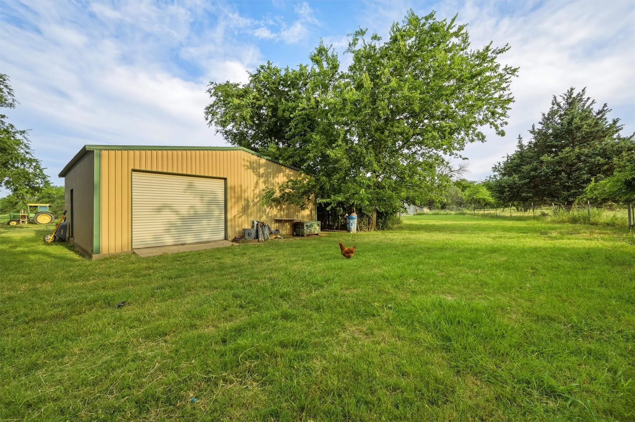 Farm For Sale in Grayson County , 356 Heironimus Lane, Denison, Texas 75020, 3 Bedroom, 3 Bathroom, 4 Garage spaces, 1,568 Sqft, built in 1935, mls#21267961, Real Estate Agent in Denison, Homes For Sale in Grayson county, Homes For Sale in Denison, Realtor in Denison Texas, Real Estate Brokerage Independent Realty Texas, Luminita Cordes Realtor