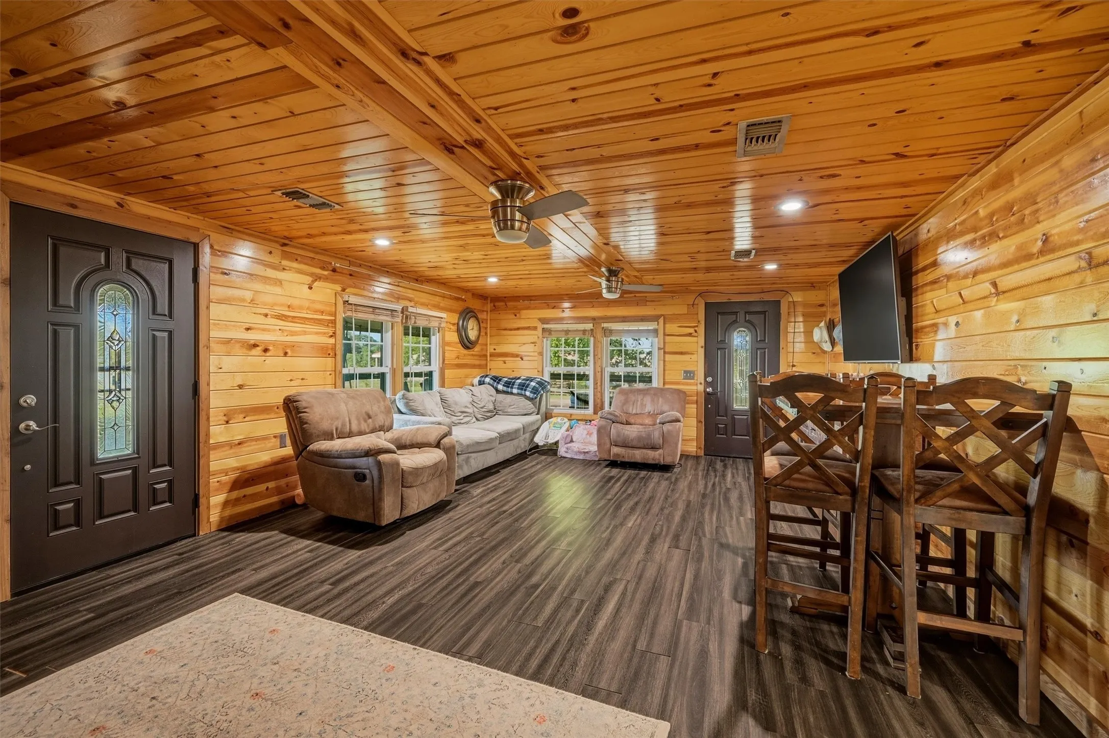 Farm For Sale in Grayson County , 356 Heironimus Lane, Denison, Texas 75020, 3 Bedroom, 3 Bathroom, 4 Garage spaces, 1,568 Sqft, built in 1935, mls#21267961, Real Estate Agent in Denison, Homes For Sale in Grayson county, Homes For Sale in Denison, Realtor in Denison Texas, Real Estate Brokerage Independent Realty Texas, Luminita Cordes Realtor