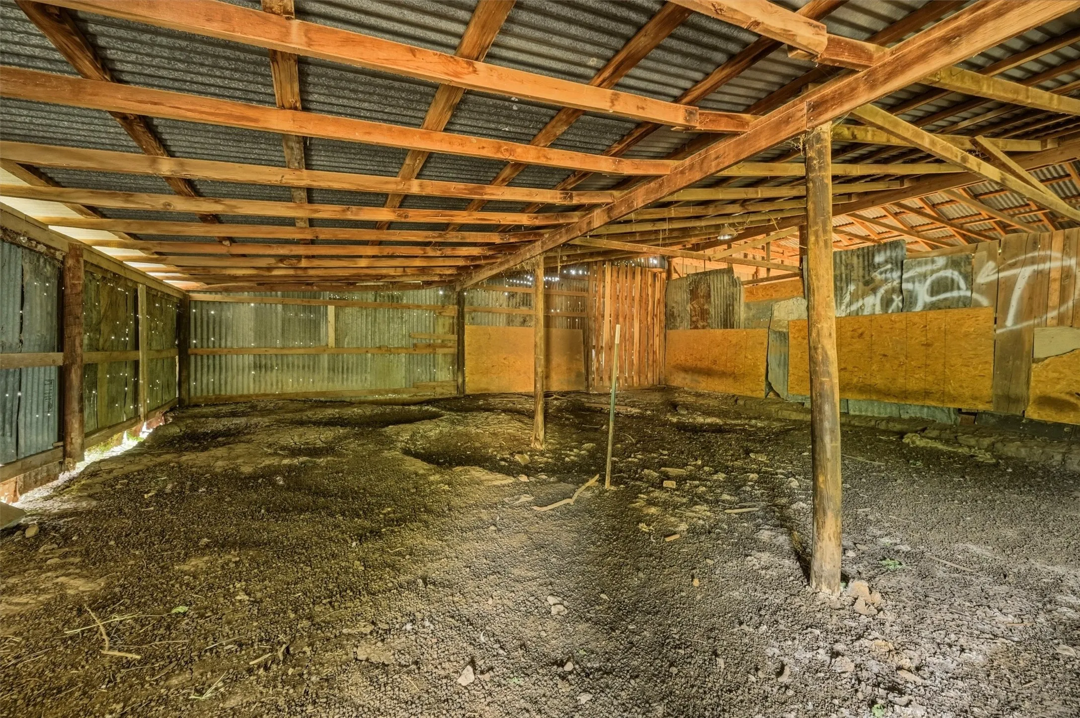 Farm For Sale in Grayson County , 356 Heironimus Lane, Denison, Texas 75020, 3 Bedroom, 3 Bathroom, 4 Garage spaces, 1,568 Sqft, built in 1935, mls#21267961, Real Estate Agent in Denison, Homes For Sale in Grayson county, Homes For Sale in Denison, Realtor in Denison Texas, Real Estate Brokerage Independent Realty Texas, Luminita Cordes Realtor