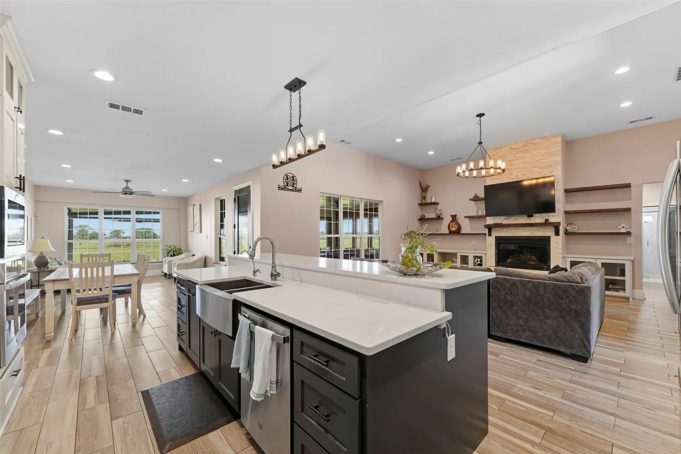 Single Family Residence For Sale in Kaufman County , 17034 Cr-4064, Kemp, Texas 75143, 4 Bedroom, 5 Bathroom, 2 Garage spaces, 3,954 Sqft, built in 2022, mls#21269506, Real Estate Agent in Kemp, Homes For Sale in Kaufman county, Homes For Sale in Kemp, Realtor in Kemp Texas, Real Estate Brokerage Independent Realty Texas, Luminita Cordes Realtor