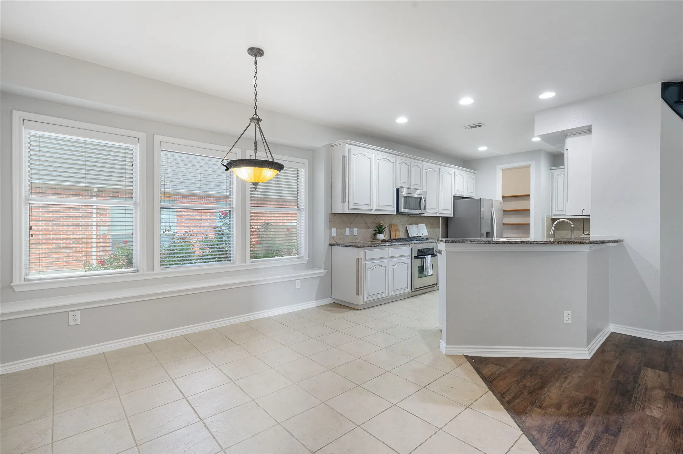 Single Family Residence For Sale in Collin County , 280 Dave Trail, Prosper, Texas 75078, 4 Bedroom, 4 Bathroom, 2 Garage spaces, 3,930 Sqft, built in 2006, mls#21267992, Real Estate Agent in Prosper, Homes For Sale in Collin county, Homes For Sale in Prosper, Realtor in Prosper Texas, Real Estate Brokerage Independent Realty Texas, Luminita Cordes Realtor
