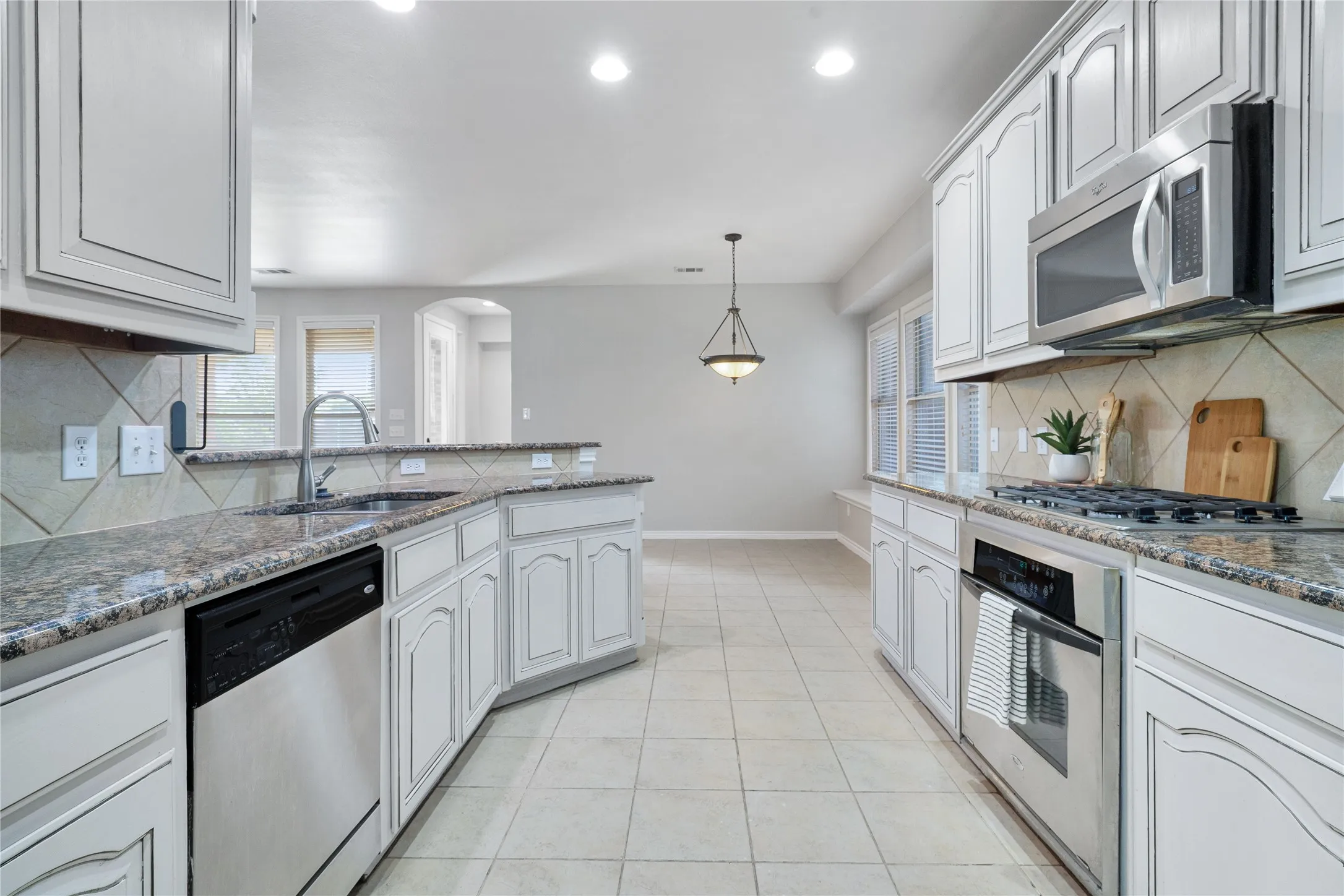 Single Family Residence For Sale in Collin County , 280 Dave Trail, Prosper, Texas 75078, 4 Bedroom, 4 Bathroom, 2 Garage spaces, 3,930 Sqft, built in 2006, mls#21267992, Real Estate Agent in Prosper, Homes For Sale in Collin county, Homes For Sale in Prosper, Realtor in Prosper Texas, Real Estate Brokerage Independent Realty Texas, Luminita Cordes Realtor