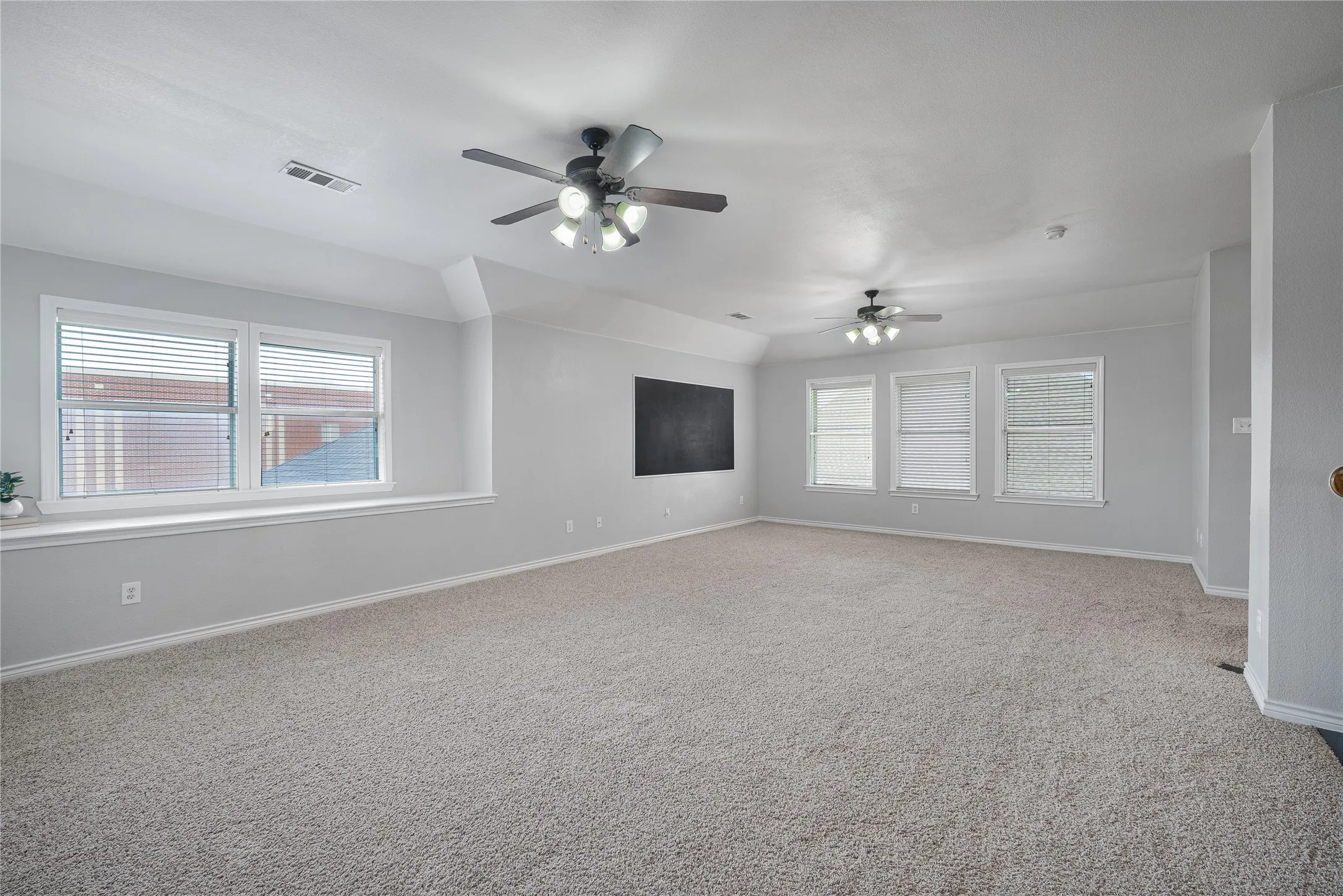 Single Family Residence For Sale in Collin County , 280 Dave Trail, Prosper, Texas 75078, 4 Bedroom, 4 Bathroom, 2 Garage spaces, 3,930 Sqft, built in 2006, mls#21267992, Real Estate Agent in Prosper, Homes For Sale in Collin county, Homes For Sale in Prosper, Realtor in Prosper Texas, Real Estate Brokerage Independent Realty Texas, Luminita Cordes Realtor
