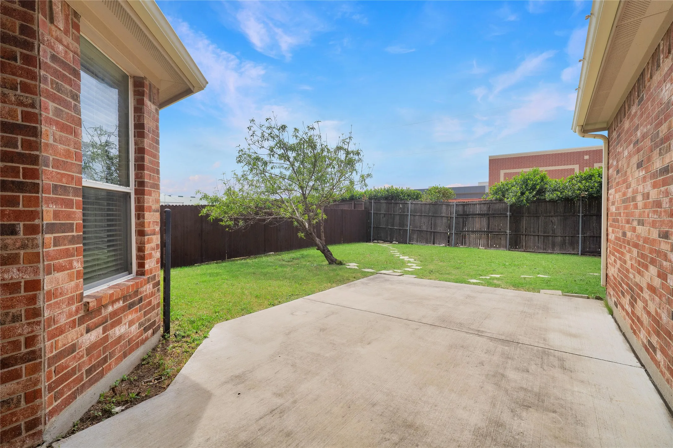 Single Family Residence For Sale in Collin County , 280 Dave Trail, Prosper, Texas 75078, 4 Bedroom, 4 Bathroom, 2 Garage spaces, 3,930 Sqft, built in 2006, mls#21267992, Real Estate Agent in Prosper, Homes For Sale in Collin county, Homes For Sale in Prosper, Realtor in Prosper Texas, Real Estate Brokerage Independent Realty Texas, Luminita Cordes Realtor