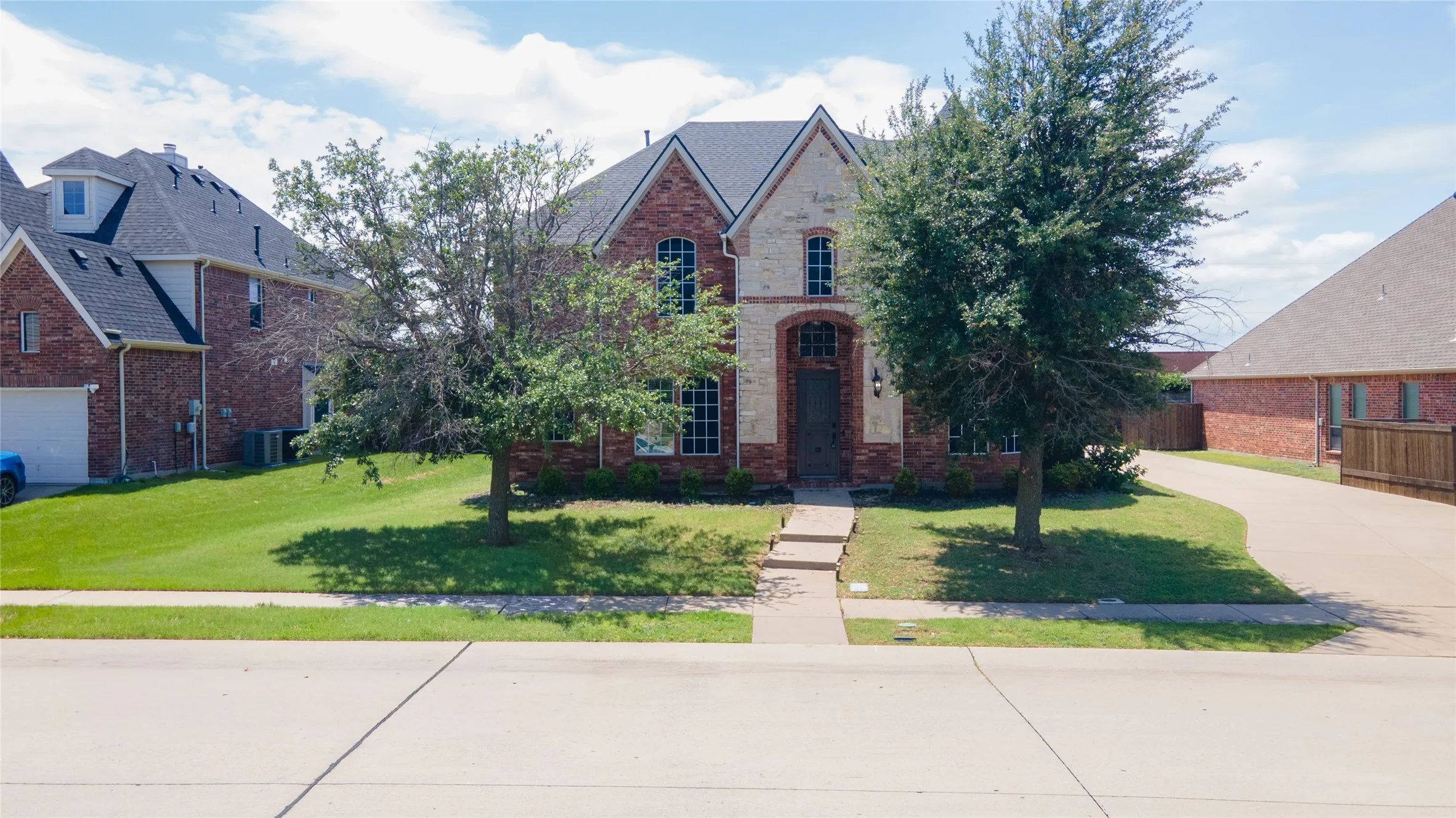 Single Family Residence For Sale in Collin County , 280 Dave Trail, Prosper, Texas 75078, 4 Bedroom, 4 Bathroom, 2 Garage spaces, 3,930 Sqft, built in 2006, mls#21267992, Real Estate Agent in Prosper, Homes For Sale in Collin county, Homes For Sale in Prosper, Realtor in Prosper Texas, Real Estate Brokerage Independent Realty Texas, Luminita Cordes Realtor