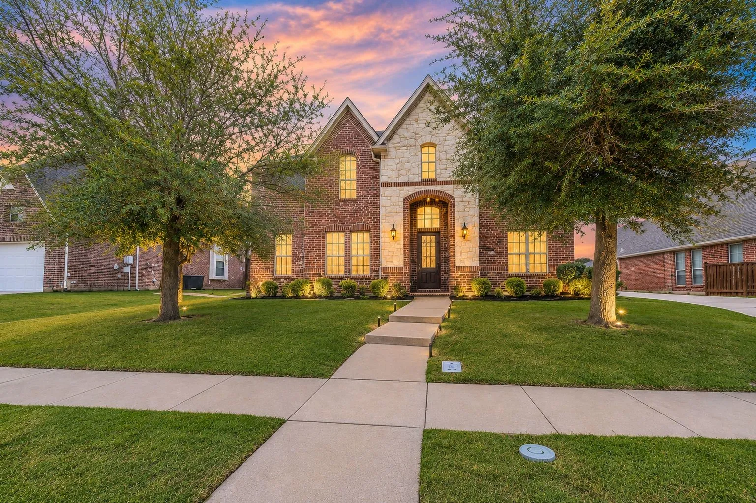 Single Family Residence For Sale in Collin County , 280 Dave Trail, Prosper, Texas 75078, 4 Bedroom, 4 Bathroom, 2 Garage spaces, 3,930 Sqft, built in 2006, mls#21267992, Real Estate Agent in Prosper, Homes For Sale in Collin county, Homes For Sale in Prosper, Realtor in Prosper Texas, Real Estate Brokerage Independent Realty Texas, Luminita Cordes Realtor