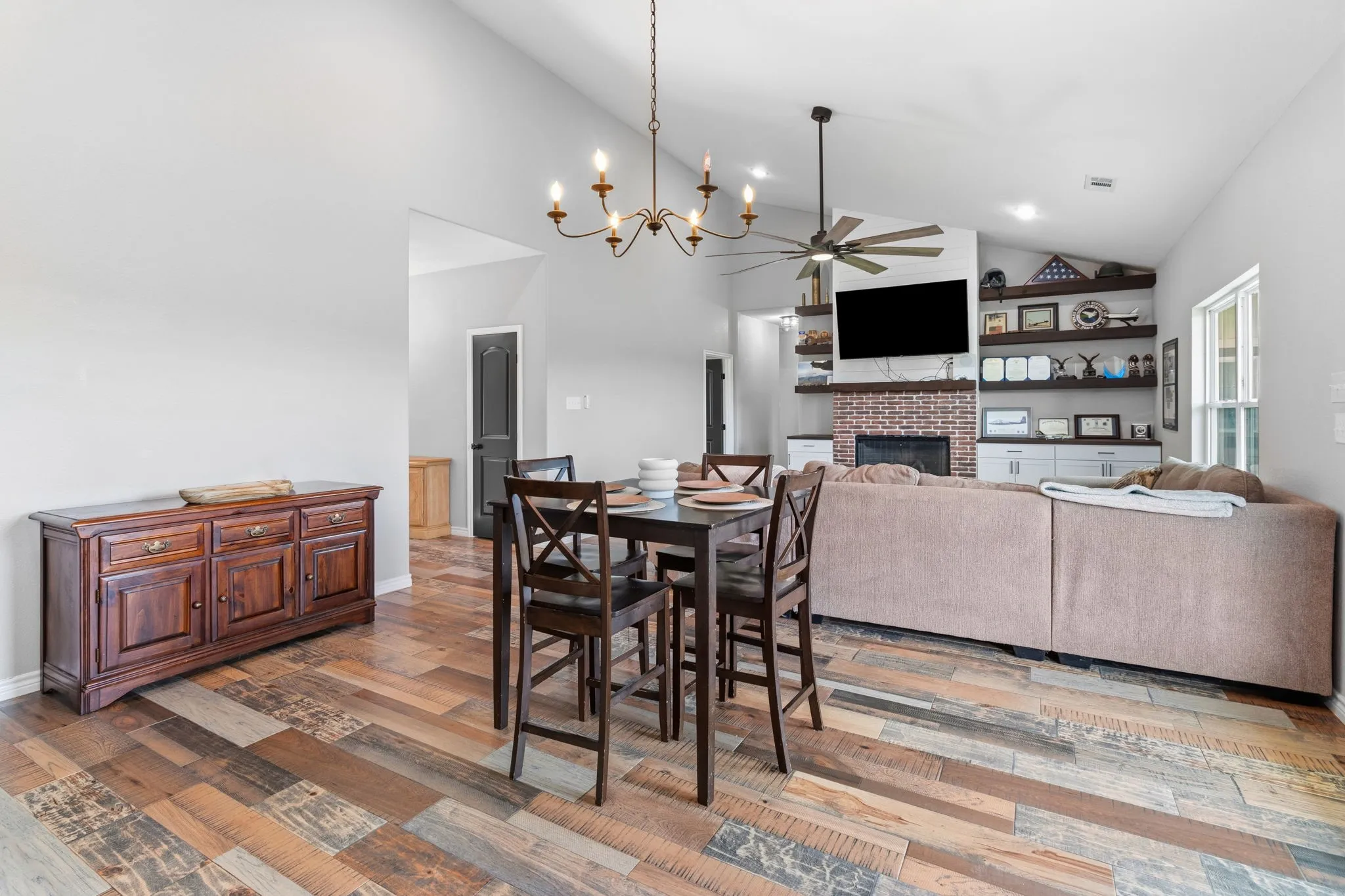 Single Family Residence For Sale in Montague County , 688 Sandstone Court, Sunset, Texas 76270, 4 Bedroom, 2 Bathroom, 2 Garage spaces, 1,992 Sqft, built in 2022, mls#21266984, Real Estate Agent in Sunset, Homes For Sale in Montague county, Homes For Sale in Sunset, Realtor in Sunset Texas, Real Estate Brokerage Independent Realty Texas, Luminita Cordes Realtor