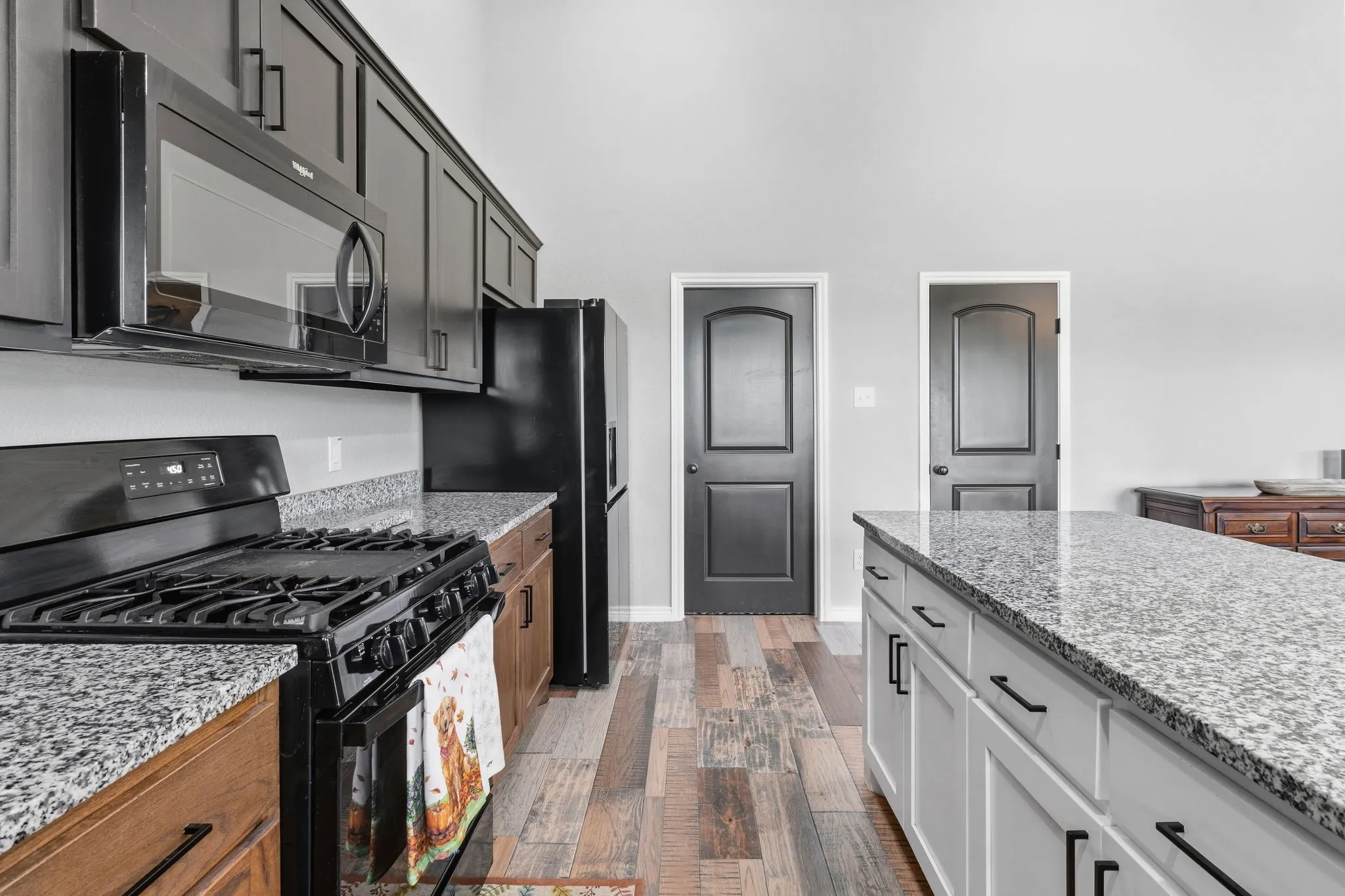 Single Family Residence For Sale in Montague County , 688 Sandstone Court, Sunset, Texas 76270, 4 Bedroom, 2 Bathroom, 2 Garage spaces, 1,992 Sqft, built in 2022, mls#21266984, Real Estate Agent in Sunset, Homes For Sale in Montague county, Homes For Sale in Sunset, Realtor in Sunset Texas, Real Estate Brokerage Independent Realty Texas, Luminita Cordes Realtor