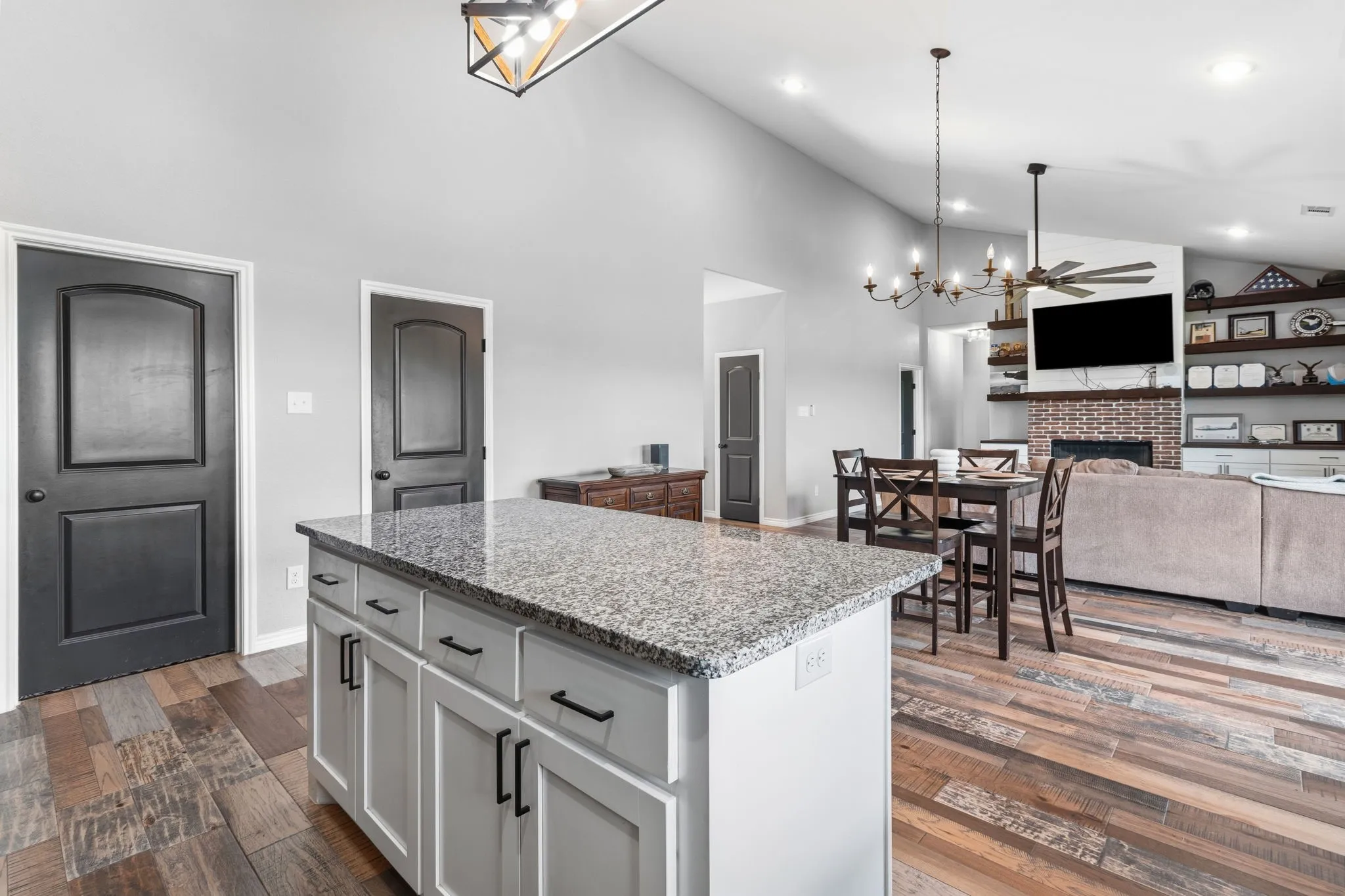 Single Family Residence For Sale in Montague County , 688 Sandstone Court, Sunset, Texas 76270, 4 Bedroom, 2 Bathroom, 2 Garage spaces, 1,992 Sqft, built in 2022, mls#21266984, Real Estate Agent in Sunset, Homes For Sale in Montague county, Homes For Sale in Sunset, Realtor in Sunset Texas, Real Estate Brokerage Independent Realty Texas, Luminita Cordes Realtor