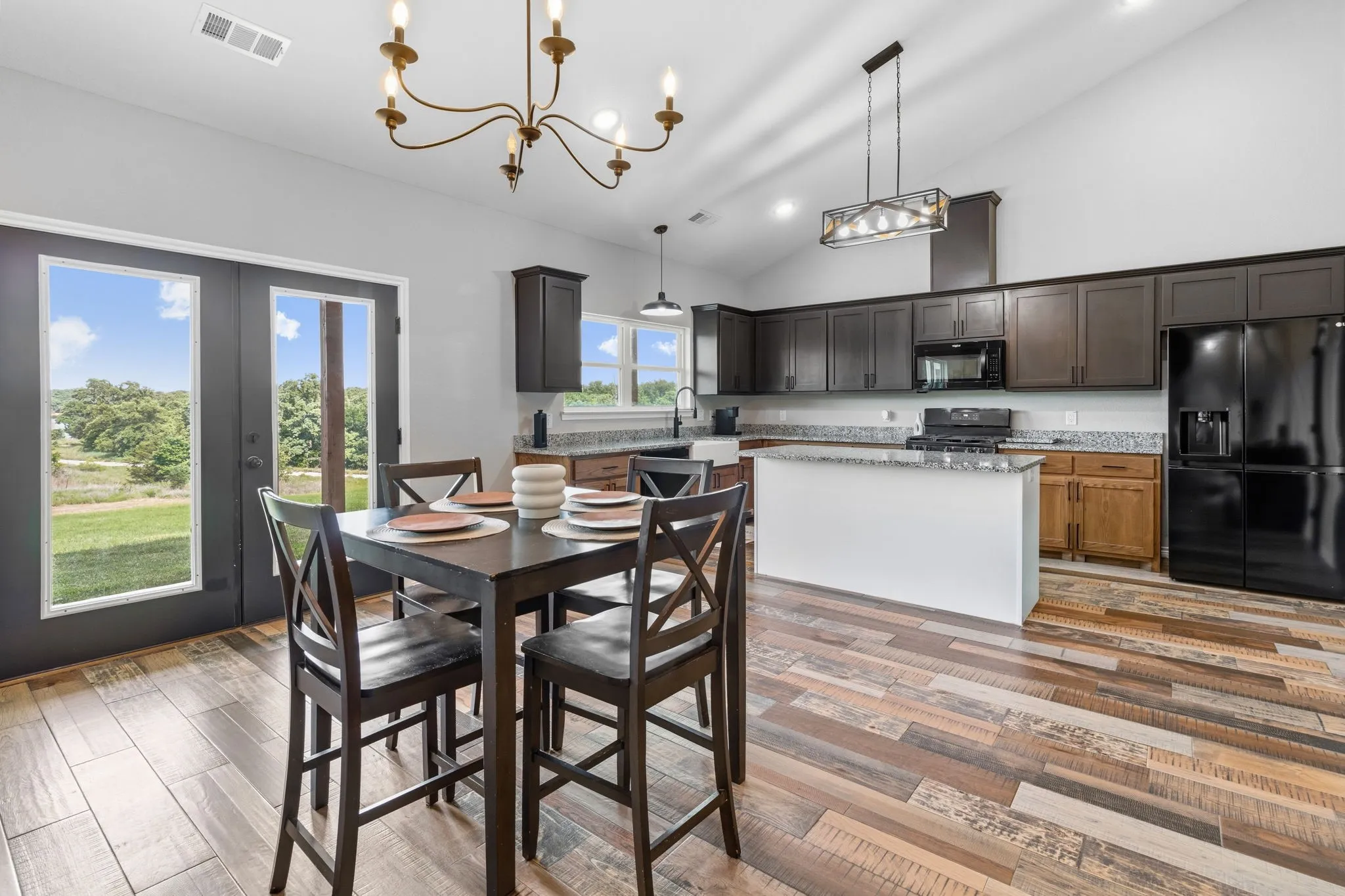 Single Family Residence For Sale in Montague County , 688 Sandstone Court, Sunset, Texas 76270, 4 Bedroom, 2 Bathroom, 2 Garage spaces, 1,992 Sqft, built in 2022, mls#21266984, Real Estate Agent in Sunset, Homes For Sale in Montague county, Homes For Sale in Sunset, Realtor in Sunset Texas, Real Estate Brokerage Independent Realty Texas, Luminita Cordes Realtor