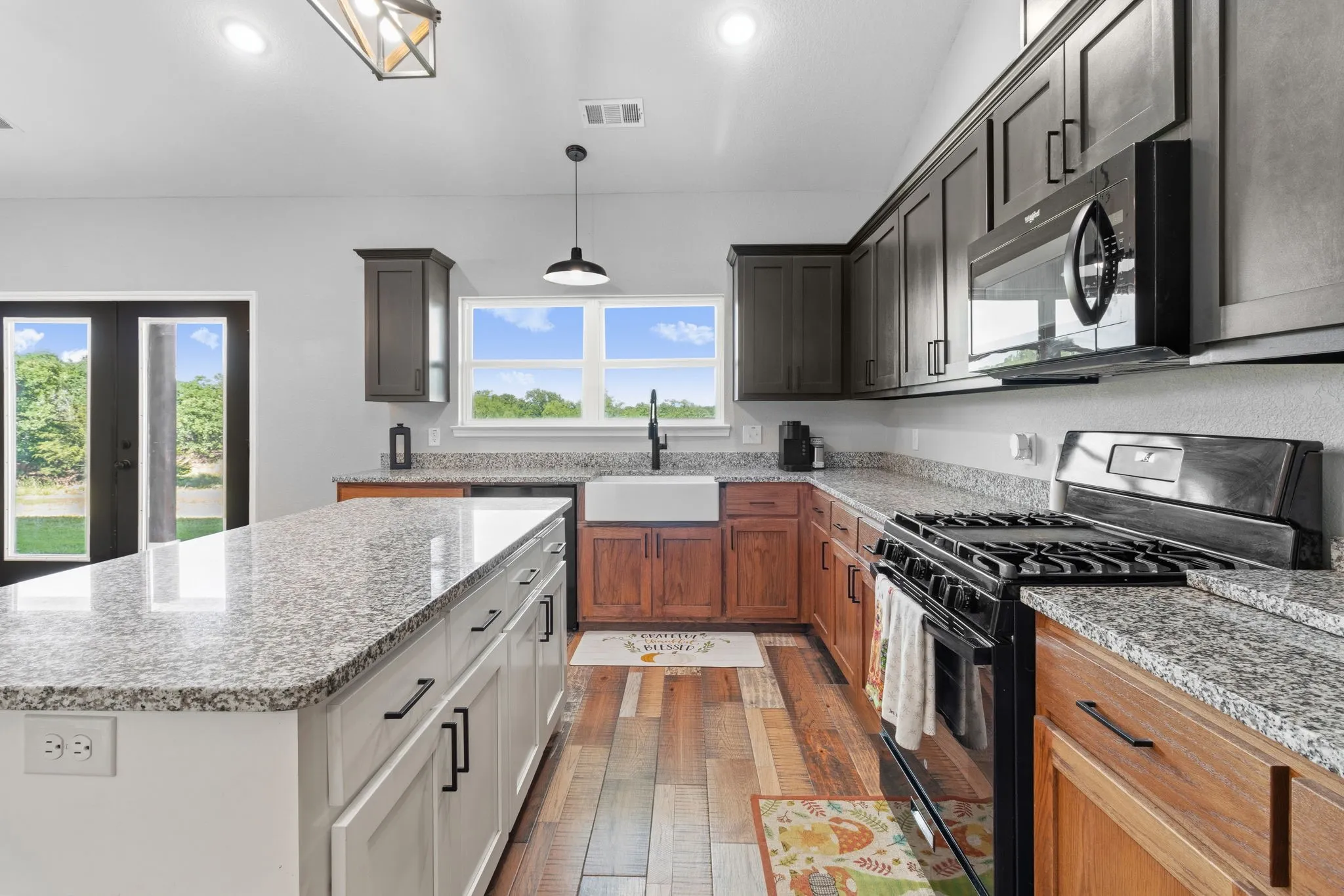 Single Family Residence For Sale in Montague County , 688 Sandstone Court, Sunset, Texas 76270, 4 Bedroom, 2 Bathroom, 2 Garage spaces, 1,992 Sqft, built in 2022, mls#21266984, Real Estate Agent in Sunset, Homes For Sale in Montague county, Homes For Sale in Sunset, Realtor in Sunset Texas, Real Estate Brokerage Independent Realty Texas, Luminita Cordes Realtor