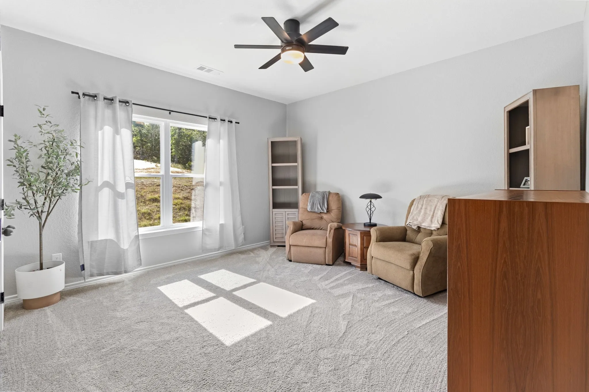 Single Family Residence For Sale in Montague County , 688 Sandstone Court, Sunset, Texas 76270, 4 Bedroom, 2 Bathroom, 2 Garage spaces, 1,992 Sqft, built in 2022, mls#21266984, Real Estate Agent in Sunset, Homes For Sale in Montague county, Homes For Sale in Sunset, Realtor in Sunset Texas, Real Estate Brokerage Independent Realty Texas, Luminita Cordes Realtor