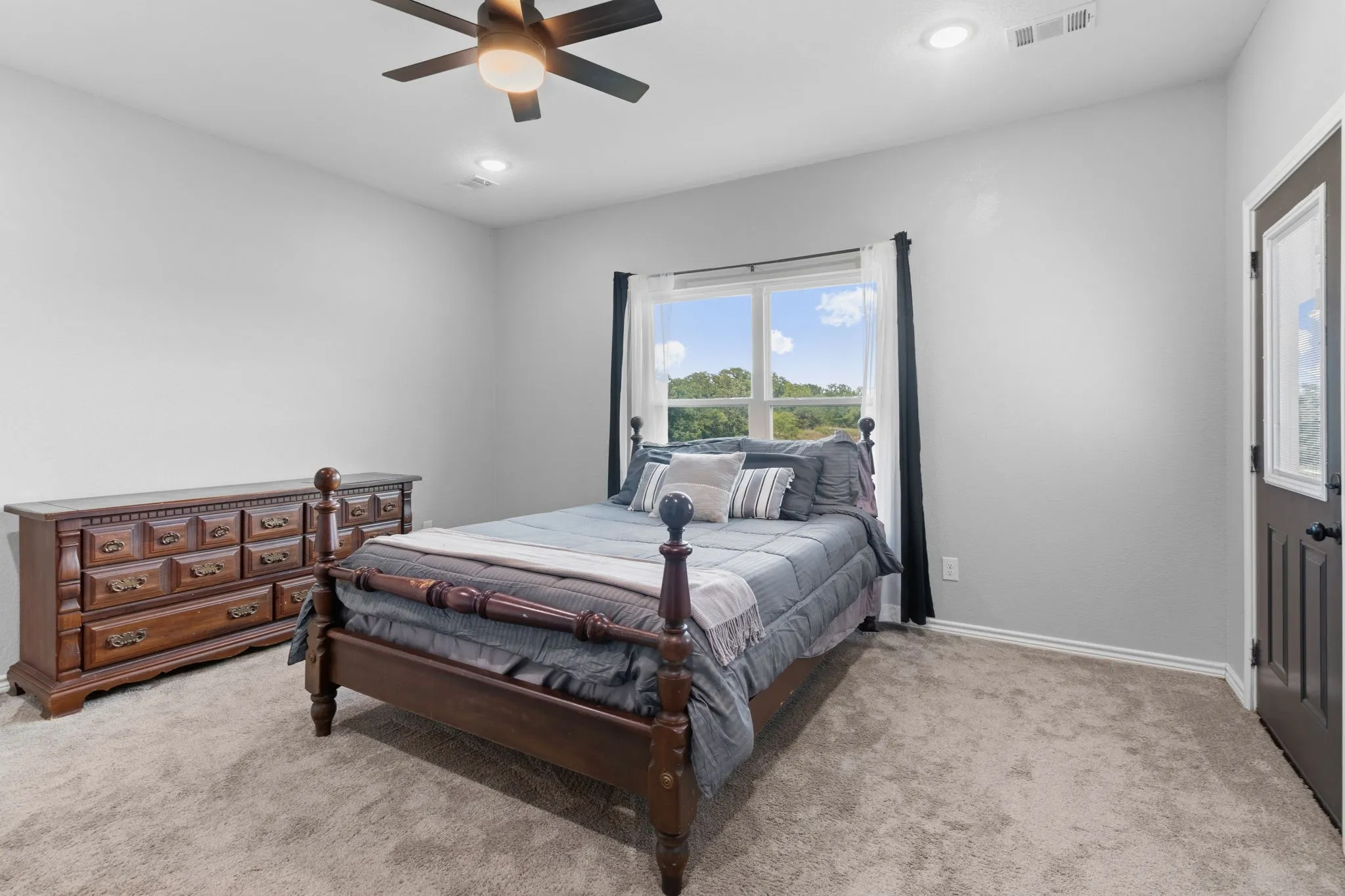 Single Family Residence For Sale in Montague County , 688 Sandstone Court, Sunset, Texas 76270, 4 Bedroom, 2 Bathroom, 2 Garage spaces, 1,992 Sqft, built in 2022, mls#21266984, Real Estate Agent in Sunset, Homes For Sale in Montague county, Homes For Sale in Sunset, Realtor in Sunset Texas, Real Estate Brokerage Independent Realty Texas, Luminita Cordes Realtor