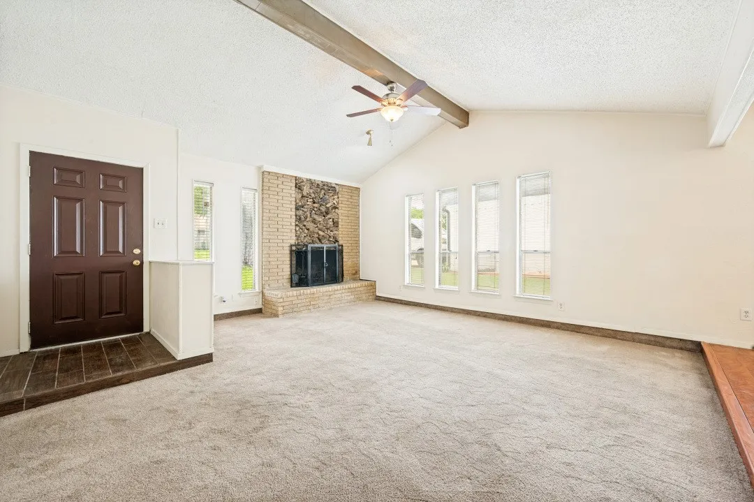 Single Family Residence For Sale in Dallas County , 3544 Esplendor Avenue, Irving, Texas 75062, 4 Bedroom, 3 Bathroom, 2 Garage spaces, 1,996 Sqft, built in 1970, Price $398,000, mls#21268011, Real Estate Agent in Irving, Homes For Sale in Dallas county, Homes For Sale in Irving, Realtor in Irving Texas, Real Estate Brokerage Independent Realty Texas, Luminita Cordes Realtor