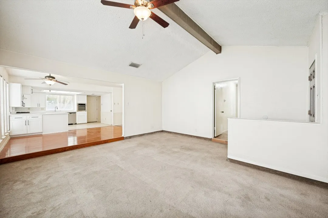 Single Family Residence For Sale in Dallas County , 3544 Esplendor Avenue, Irving, Texas 75062, 4 Bedroom, 3 Bathroom, 2 Garage spaces, 1,996 Sqft, built in 1970, Price $398,000, mls#21268011, Real Estate Agent in Irving, Homes For Sale in Dallas county, Homes For Sale in Irving, Realtor in Irving Texas, Real Estate Brokerage Independent Realty Texas, Luminita Cordes Realtor