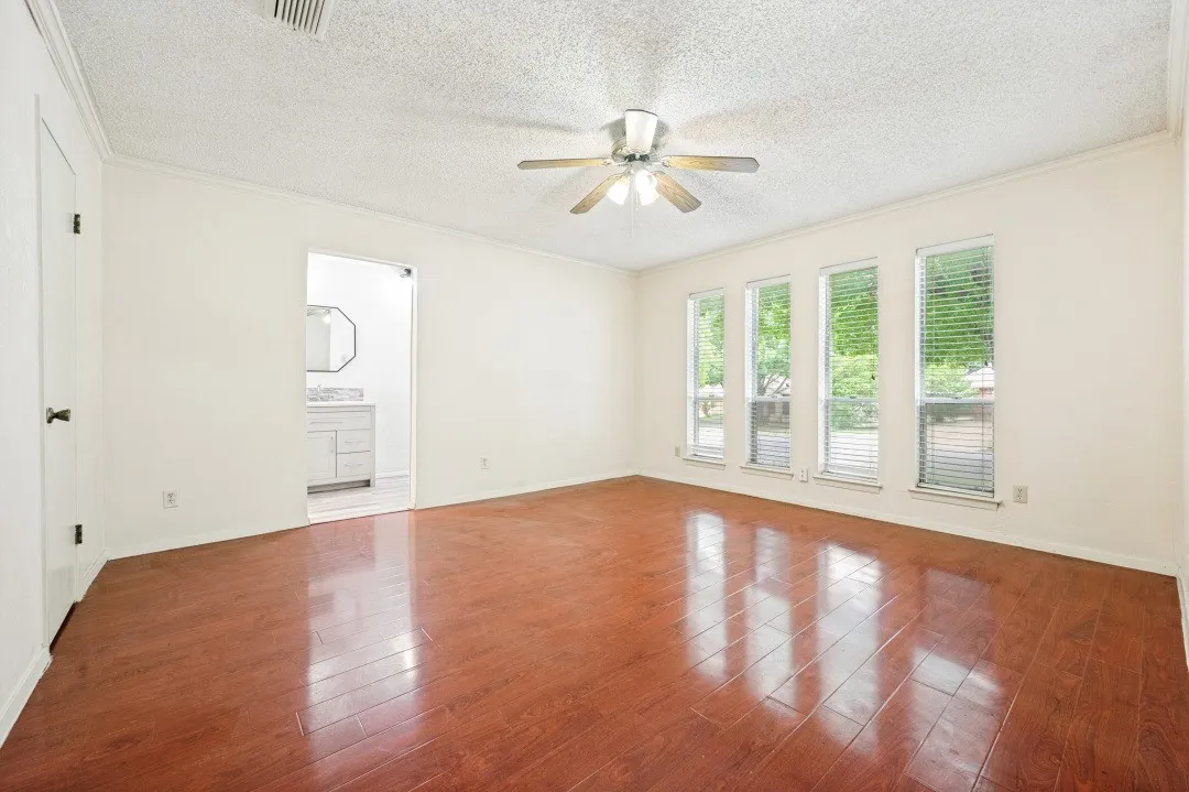 Single Family Residence For Sale in Dallas County , 3544 Esplendor Avenue, Irving, Texas 75062, 4 Bedroom, 3 Bathroom, 2 Garage spaces, 1,996 Sqft, built in 1970, Price $398,000, mls#21268011, Real Estate Agent in Irving, Homes For Sale in Dallas county, Homes For Sale in Irving, Realtor in Irving Texas, Real Estate Brokerage Independent Realty Texas, Luminita Cordes Realtor