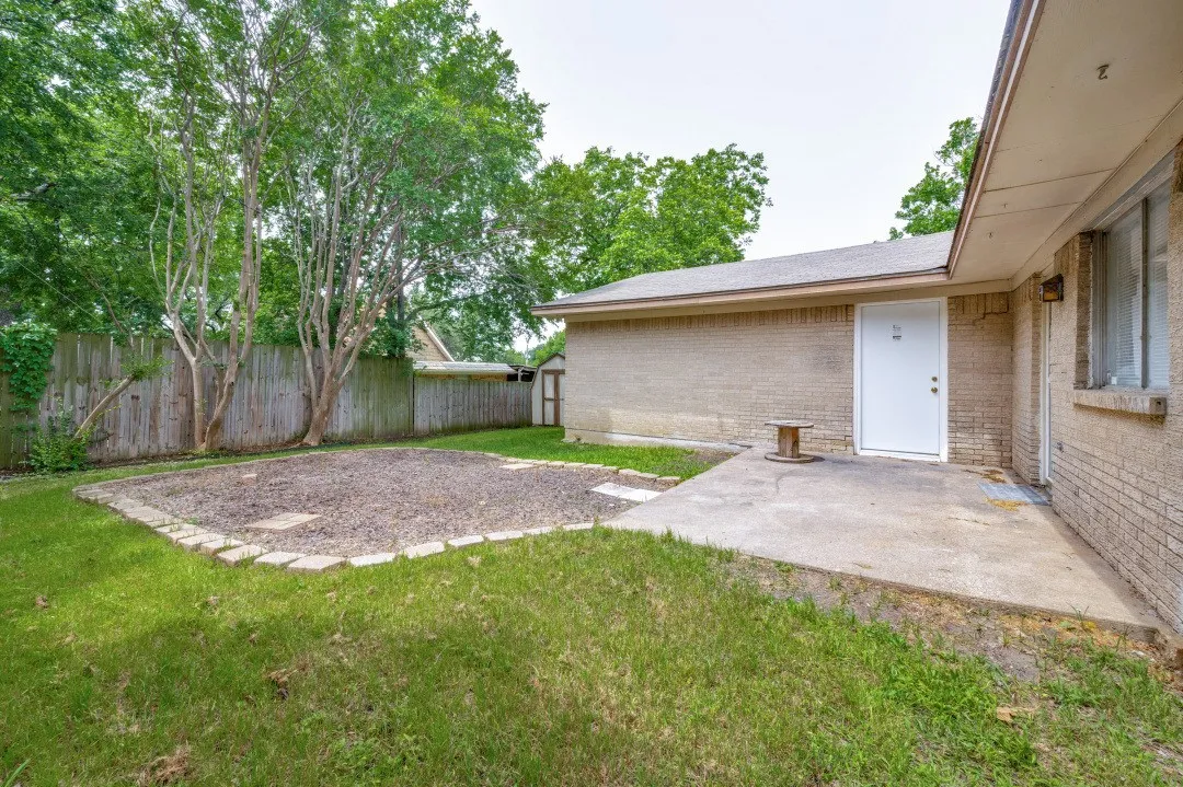 Single Family Residence For Sale in Dallas County , 3544 Esplendor Avenue, Irving, Texas 75062, 4 Bedroom, 3 Bathroom, 2 Garage spaces, 1,996 Sqft, built in 1970, Price $398,000, mls#21268011, Real Estate Agent in Irving, Homes For Sale in Dallas county, Homes For Sale in Irving, Realtor in Irving Texas, Real Estate Brokerage Independent Realty Texas, Luminita Cordes Realtor