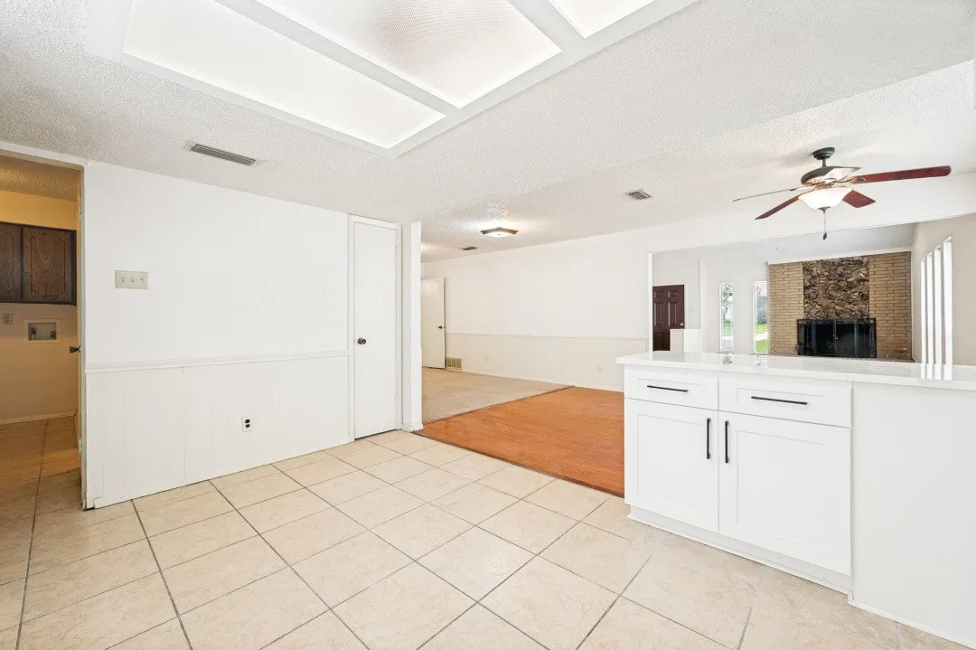 Single Family Residence For Sale in Dallas County , 3544 Esplendor Avenue, Irving, Texas 75062, 4 Bedroom, 3 Bathroom, 2 Garage spaces, 1,996 Sqft, built in 1970, Price $398,000, mls#21268011, Real Estate Agent in Irving, Homes For Sale in Dallas county, Homes For Sale in Irving, Realtor in Irving Texas, Real Estate Brokerage Independent Realty Texas, Luminita Cordes Realtor