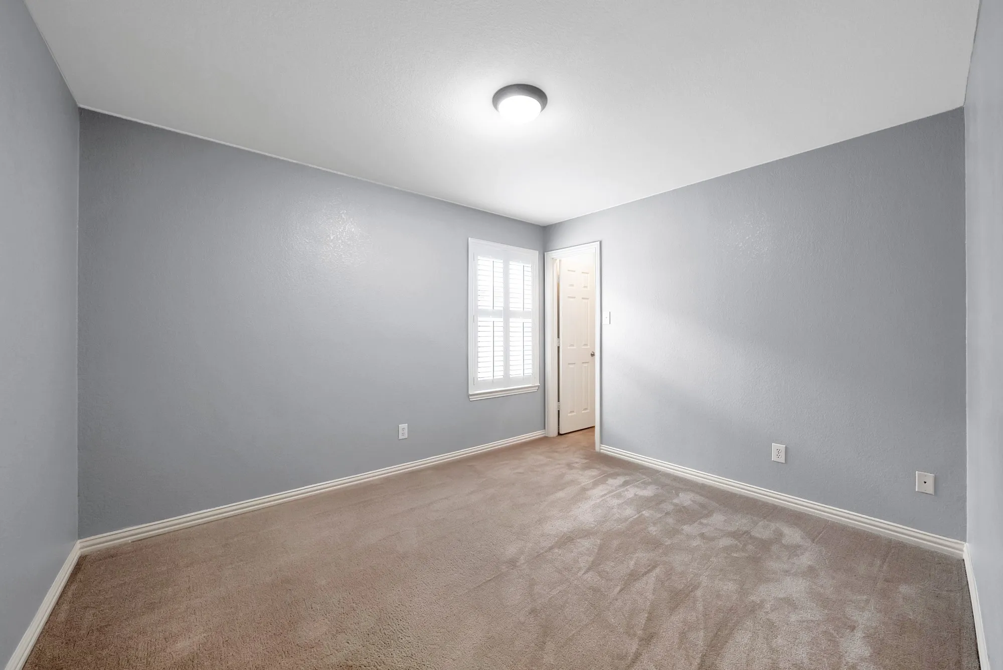 Single Family Residence For Sale in Denton County , 2805 Enchanted Eve Drive, Little Elm, Texas 75068, 4 Bedroom, 2 Bathroom, 2 Garage spaces, 1,980 Sqft, built in 2005, mls#21261445, Real Estate Agent in Little Elm, Homes For Sale in Denton county, Homes For Sale in Little Elm, Realtor in Little Elm Texas, Real Estate Brokerage Independent Realty Texas, Luminita Cordes Realtor