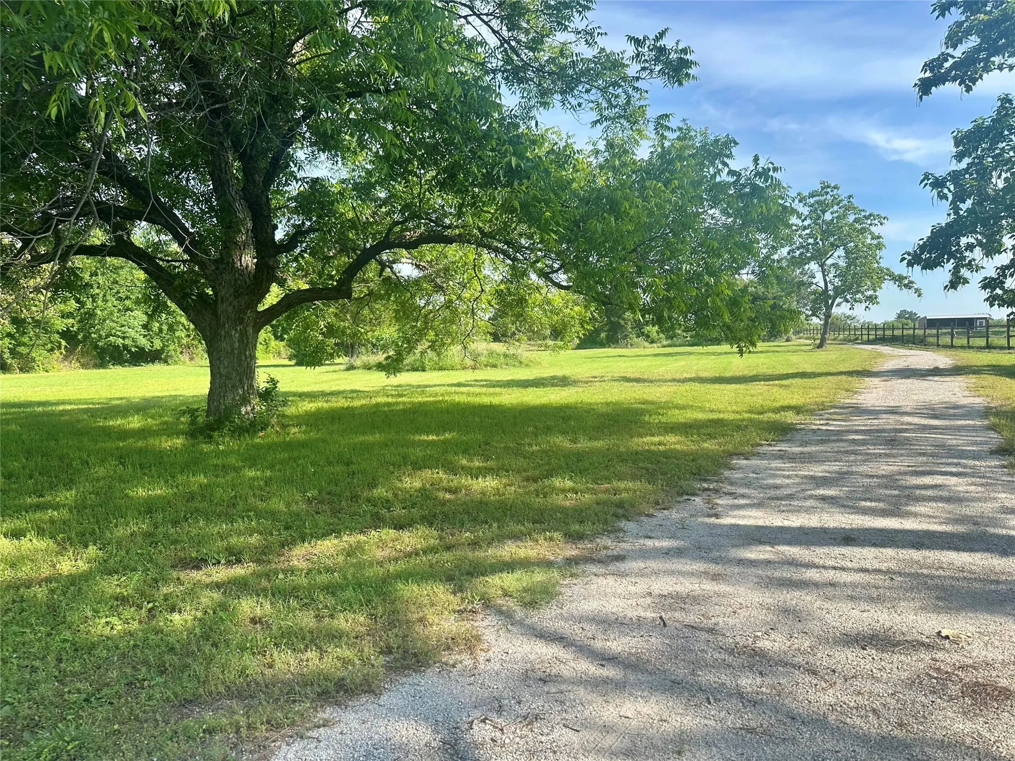 Improved Land For Sale in Denton County , 2200 Tipps Road, Cross Roads, Texas 76227, 0, 0, Garage spaces, 0 Sqft, built in 1947, mls#21269549, Real Estate Agent in Cross Roads, Homes For Sale in Denton county, Homes For Sale in Cross Roads, Realtor in Cross Roads Texas, Real Estate Brokerage Independent Realty Texas, Luminita Cordes Realtor