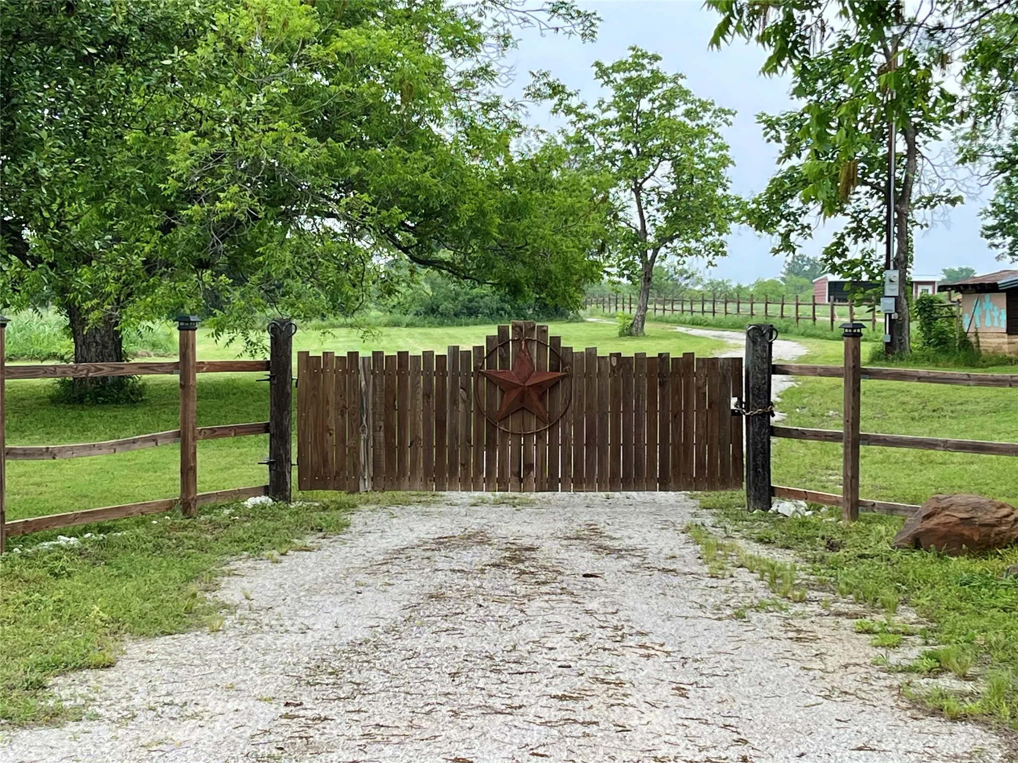 Improved Land For Sale in Denton County , 2200 Tipps Road, Cross Roads, Texas 76227, 0, 0, Garage spaces, 0 Sqft, built in 1947, mls#21269549, Real Estate Agent in Cross Roads, Homes For Sale in Denton county, Homes For Sale in Cross Roads, Realtor in Cross Roads Texas, Real Estate Brokerage Independent Realty Texas, Luminita Cordes Realtor