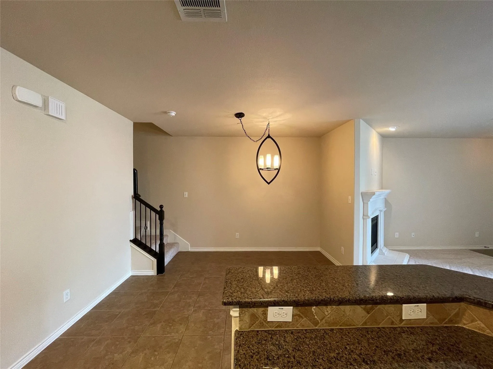 Townhouse For Rent in Denton County , 4240 Comanche Drive, Carrollton, Texas 75010, 3 Bedroom, 3 Bathroom, 2 Garage spaces, 1,843 Sqft, built in 2011, mls#21269581, Real Estate Agent in Carrollton, Homes For Rent in Denton county, Homes For Rent in Carrollton, Realtor in Carrollton Texas, Real Estate Brokerage Independent Realty Texas, Luminita Cordes Realtor