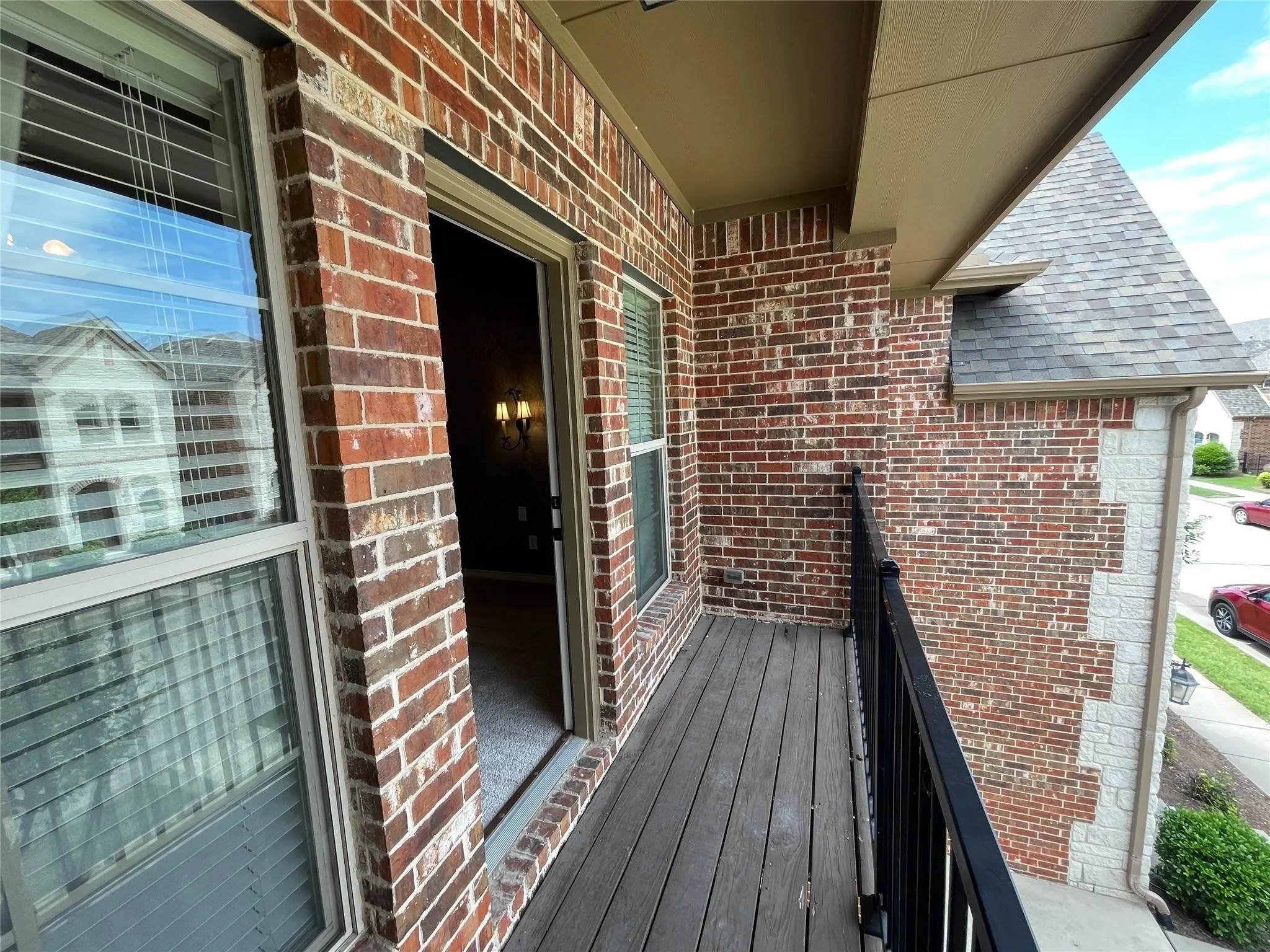 Townhouse For Rent in Denton County , 4240 Comanche Drive, Carrollton, Texas 75010, 3 Bedroom, 3 Bathroom, 2 Garage spaces, 1,843 Sqft, built in 2011, mls#21269581, Real Estate Agent in Carrollton, Homes For Rent in Denton county, Homes For Rent in Carrollton, Realtor in Carrollton Texas, Real Estate Brokerage Independent Realty Texas, Luminita Cordes Realtor