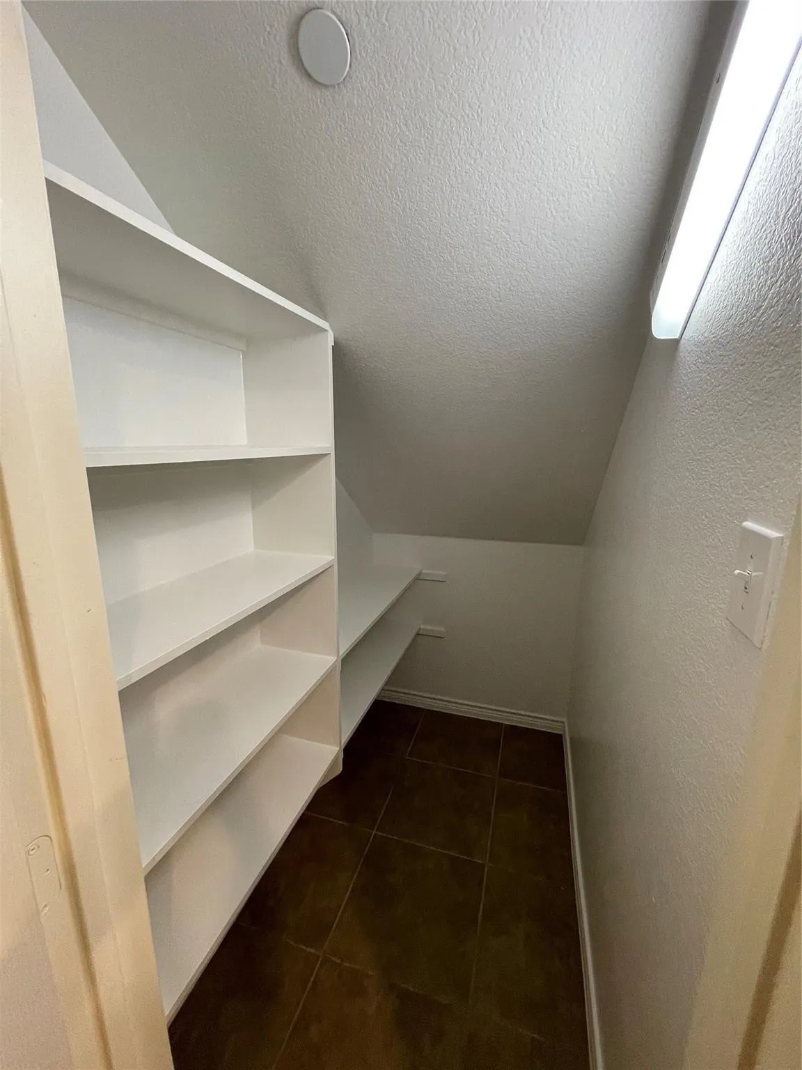 Townhouse For Rent in Denton County , 4240 Comanche Drive, Carrollton, Texas 75010, 3 Bedroom, 3 Bathroom, 2 Garage spaces, 1,843 Sqft, built in 2011, mls#21269581, Real Estate Agent in Carrollton, Homes For Rent in Denton county, Homes For Rent in Carrollton, Realtor in Carrollton Texas, Real Estate Brokerage Independent Realty Texas, Luminita Cordes Realtor