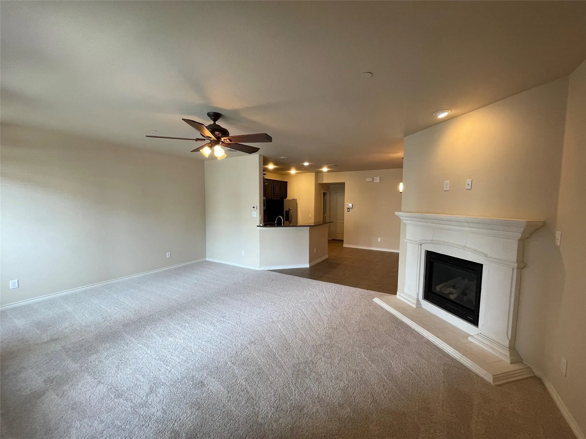 Townhouse For Rent in Denton County , 4240 Comanche Drive, Carrollton, Texas 75010, 3 Bedroom, 3 Bathroom, 2 Garage spaces, 1,843 Sqft, built in 2011, mls#21269581, Real Estate Agent in Carrollton, Homes For Rent in Denton county, Homes For Rent in Carrollton, Realtor in Carrollton Texas, Real Estate Brokerage Independent Realty Texas, Luminita Cordes Realtor
