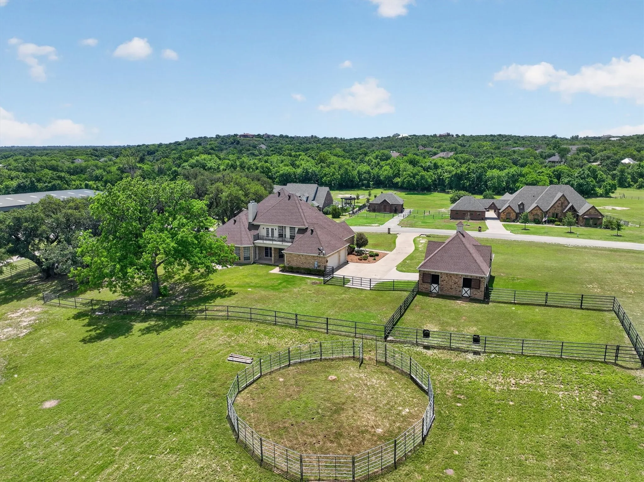 Single Family Residence For Sale in Parker County , 175 N Boyce Lane, Fort Worth, Texas 76108, 5 Bedroom, 4 Bathroom, 3 Garage spaces, 4,195 Sqft, built in 2001, mls#21269597, Real Estate Agent in Fort Worth, Homes For Sale in Parker county, Homes For Sale in Fort Worth, Realtor in Fort Worth Texas, Real Estate Brokerage Independent Realty Texas, Luminita Cordes Realtor