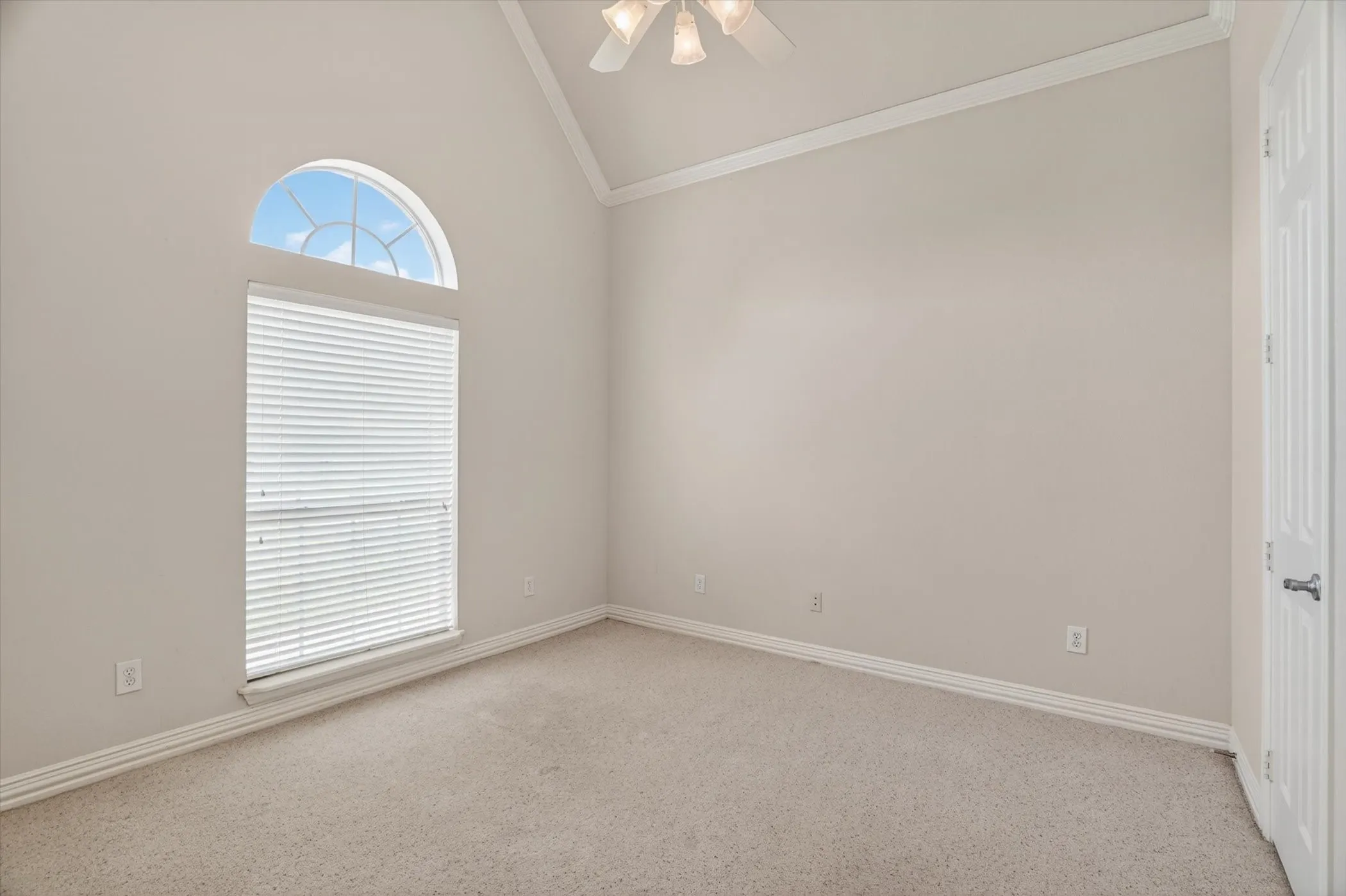 Single Family Residence For Sale in Parker County , 175 N Boyce Lane, Fort Worth, Texas 76108, 5 Bedroom, 4 Bathroom, 3 Garage spaces, 4,195 Sqft, built in 2001, mls#21269597, Real Estate Agent in Fort Worth, Homes For Sale in Parker county, Homes For Sale in Fort Worth, Realtor in Fort Worth Texas, Real Estate Brokerage Independent Realty Texas, Luminita Cordes Realtor