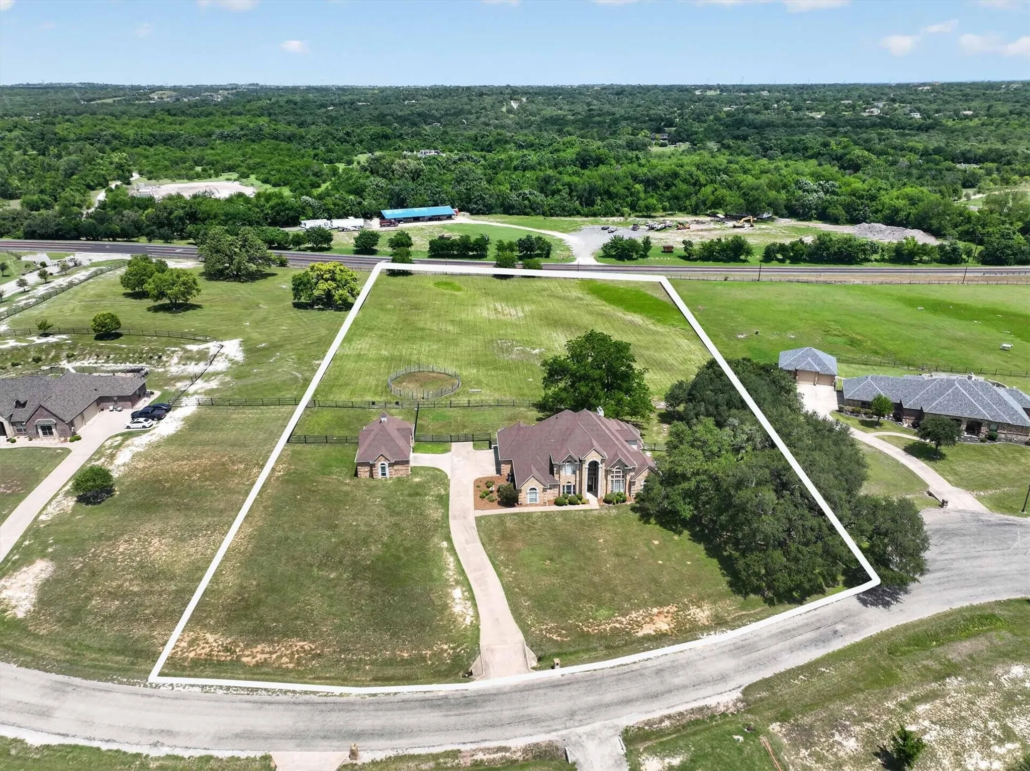 Single Family Residence For Sale in Parker County , 175 N Boyce Lane, Fort Worth, Texas 76108, 5 Bedroom, 4 Bathroom, 3 Garage spaces, 4,195 Sqft, built in 2001, mls#21269597, Real Estate Agent in Fort Worth, Homes For Sale in Parker county, Homes For Sale in Fort Worth, Realtor in Fort Worth Texas, Real Estate Brokerage Independent Realty Texas, Luminita Cordes Realtor