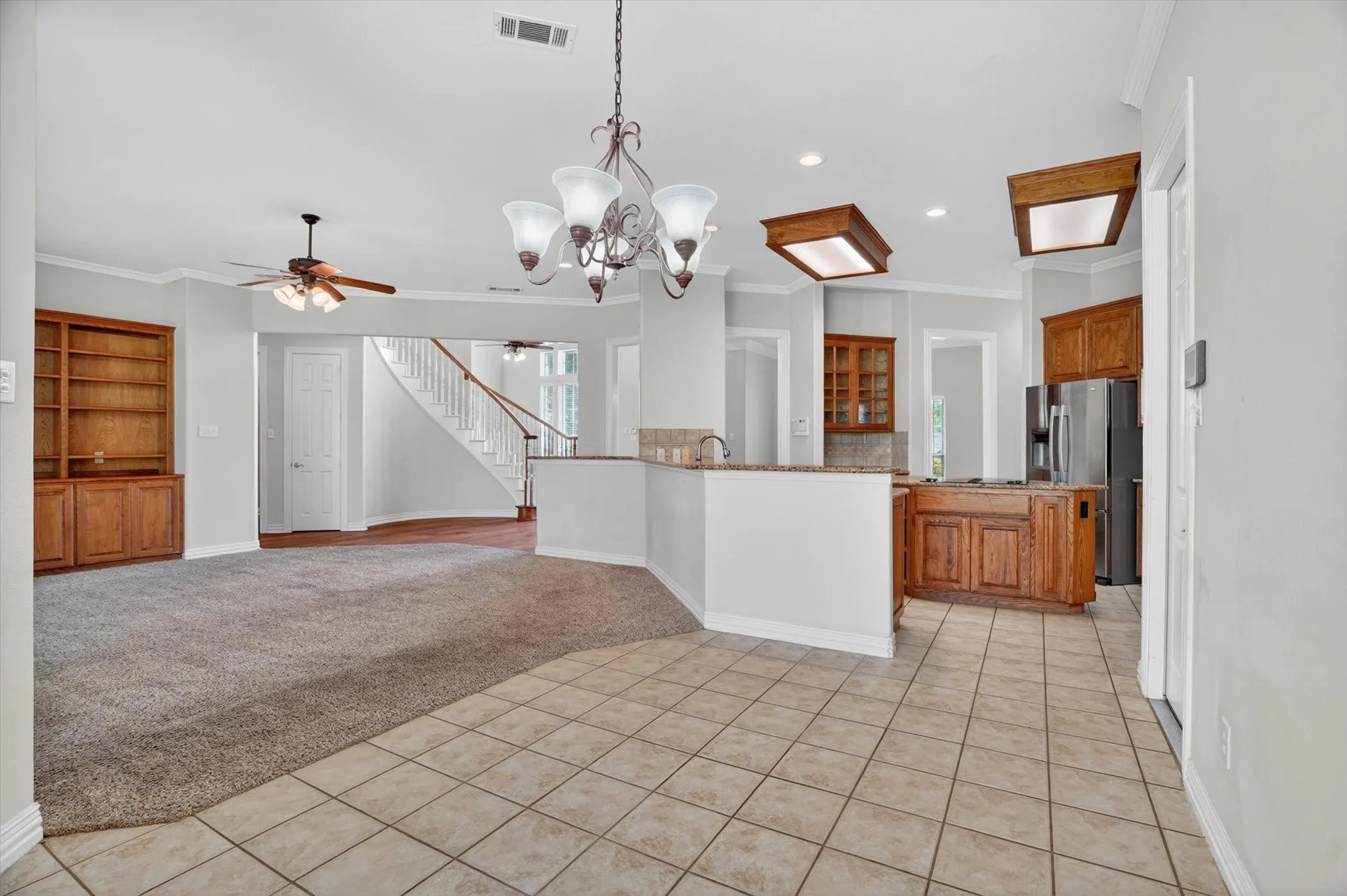 Single Family Residence For Sale in Parker County , 175 N Boyce Lane, Fort Worth, Texas 76108, 5 Bedroom, 4 Bathroom, 3 Garage spaces, 4,195 Sqft, built in 2001, mls#21269597, Real Estate Agent in Fort Worth, Homes For Sale in Parker county, Homes For Sale in Fort Worth, Realtor in Fort Worth Texas, Real Estate Brokerage Independent Realty Texas, Luminita Cordes Realtor