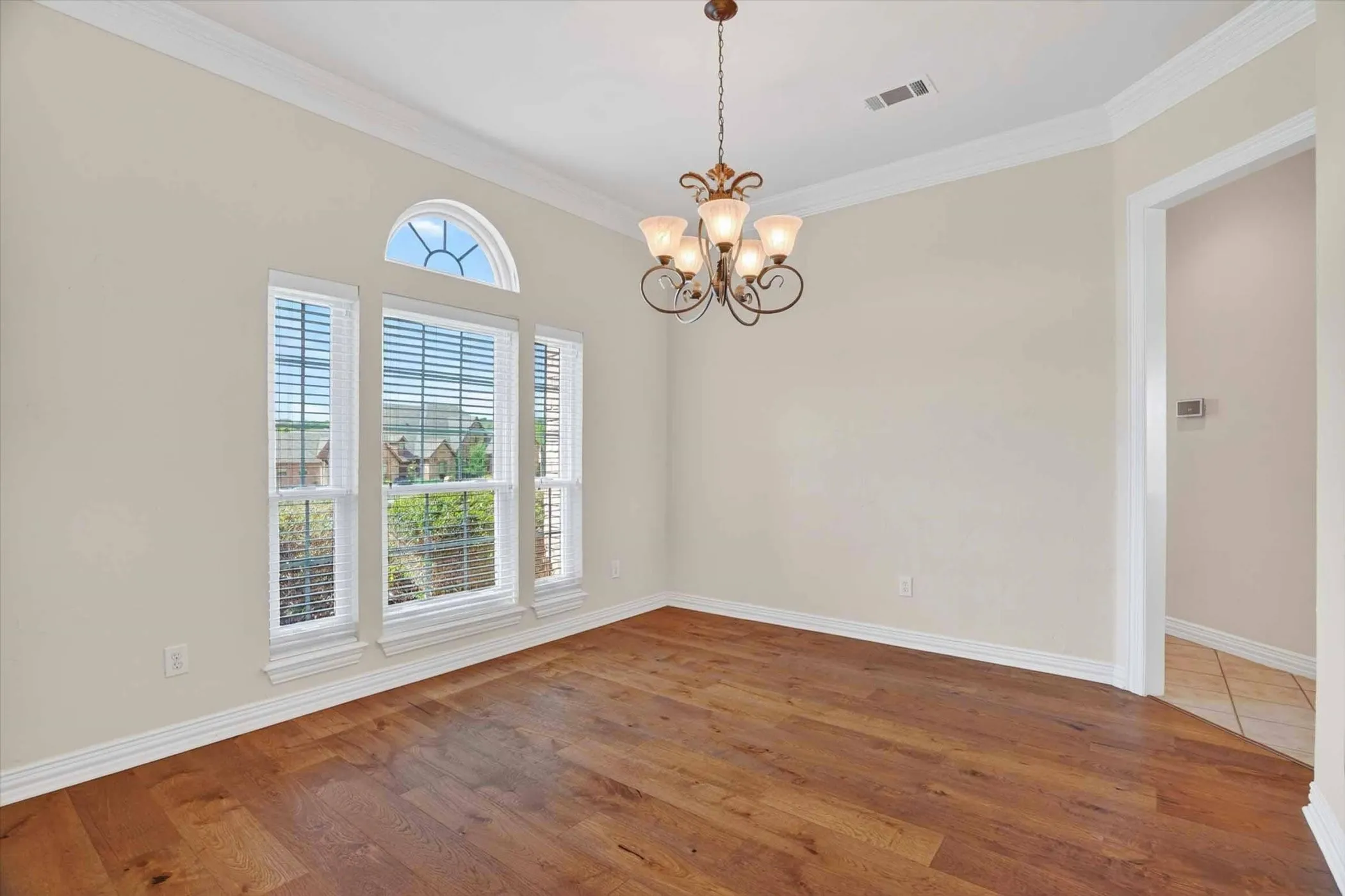 Single Family Residence For Sale in Parker County , 175 N Boyce Lane, Fort Worth, Texas 76108, 5 Bedroom, 4 Bathroom, 3 Garage spaces, 4,195 Sqft, built in 2001, mls#21269597, Real Estate Agent in Fort Worth, Homes For Sale in Parker county, Homes For Sale in Fort Worth, Realtor in Fort Worth Texas, Real Estate Brokerage Independent Realty Texas, Luminita Cordes Realtor